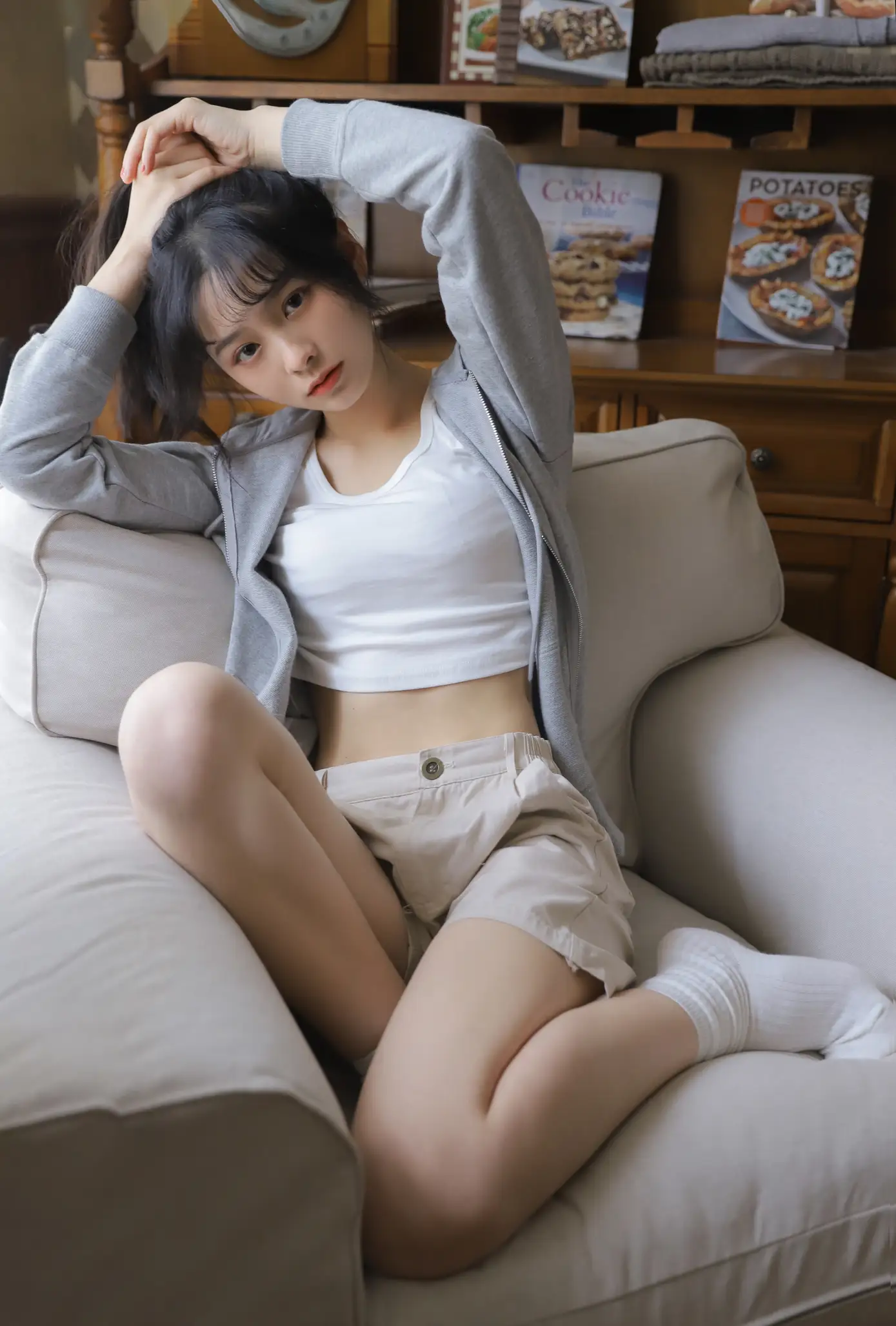 [艺图语] 2022.08.01 Vol.1599 – 灰色轨迹 - 春夏_#[23P]-1