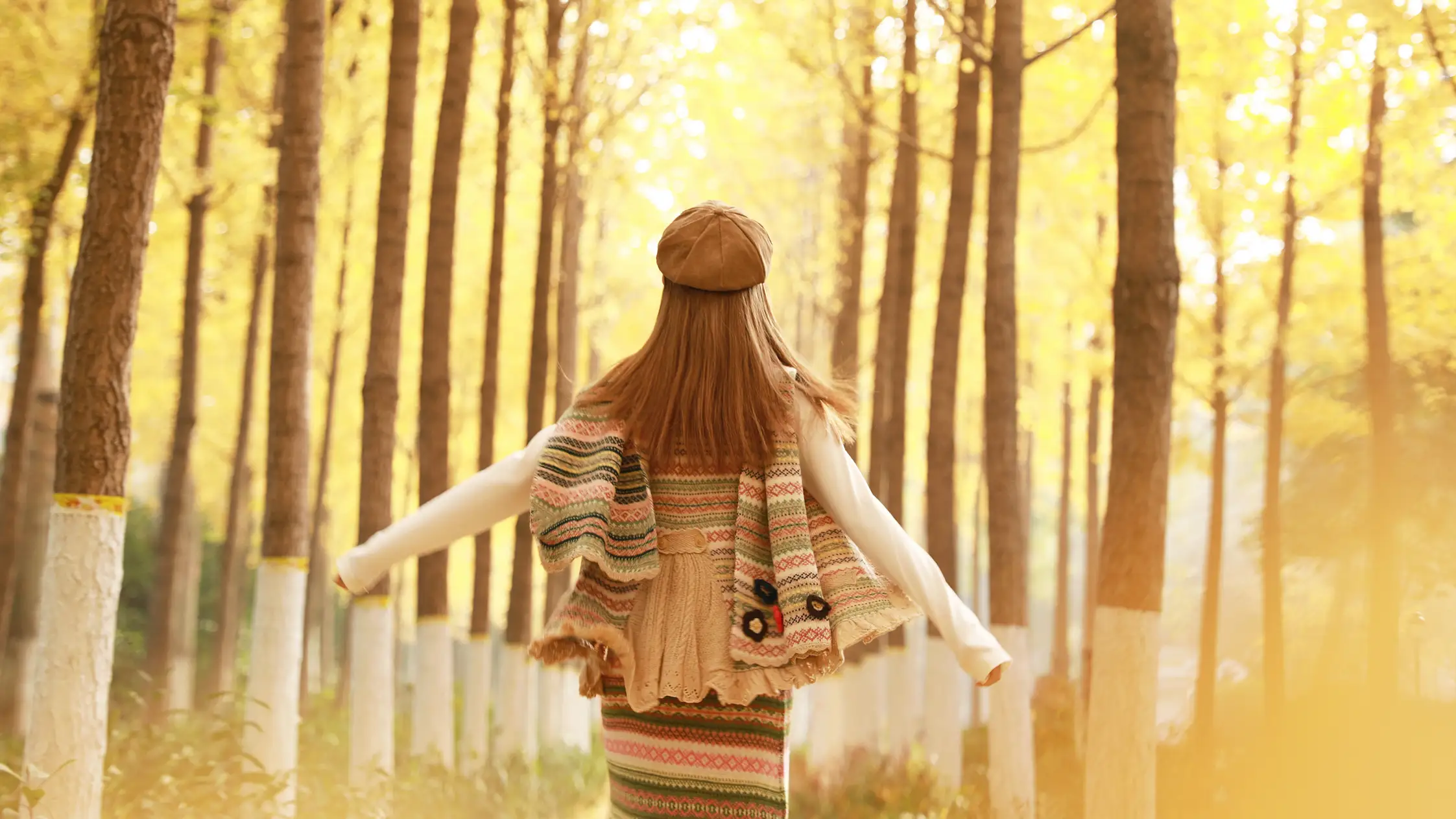 [艺图语] 2022.06.16 Vol.1200 – 人间忽晚 山河已秋 璐璐#[23P]-1