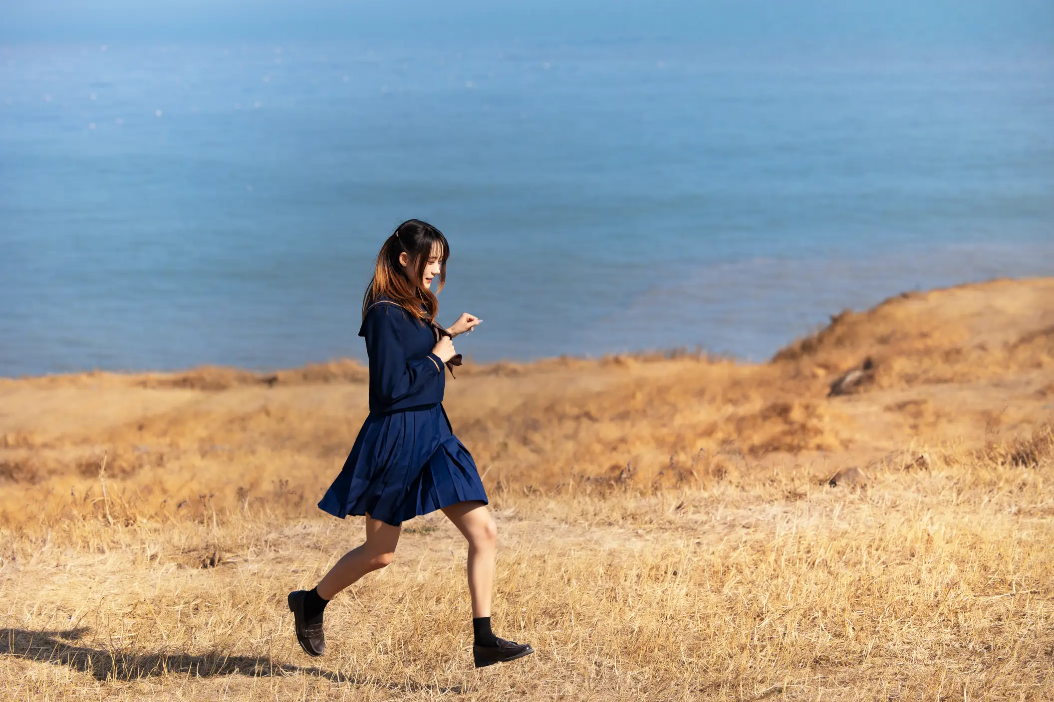 [艺图语] 2022.05.25 Vol.0976 – 奔向海角 兔子Zzz不吃胡萝卜#[25P]-1