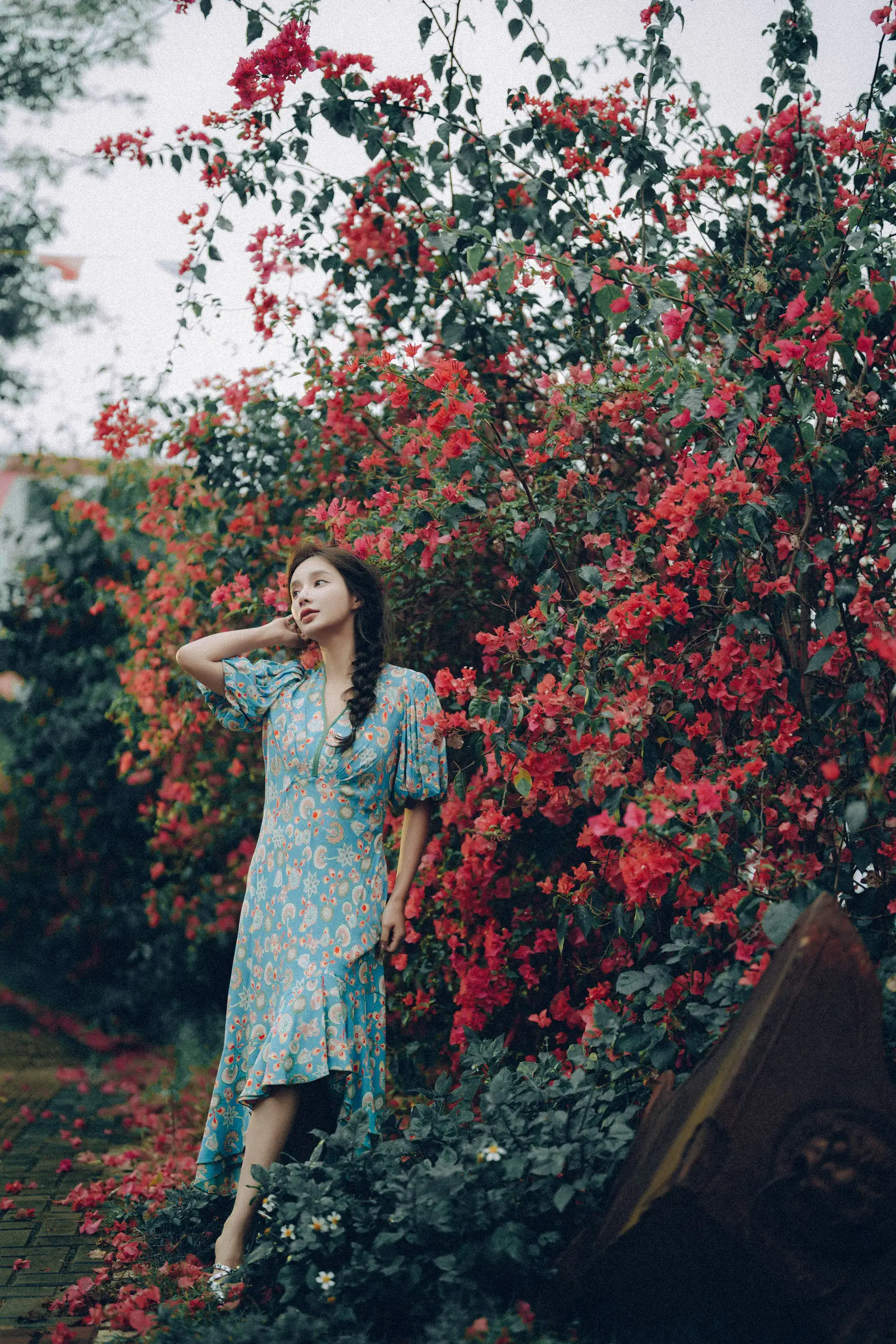 [艺图语] 2022.06.25 Vol.1282 – 发光的发丝，三角梅瀑布下的女神 姝雯同学#[55P]-8