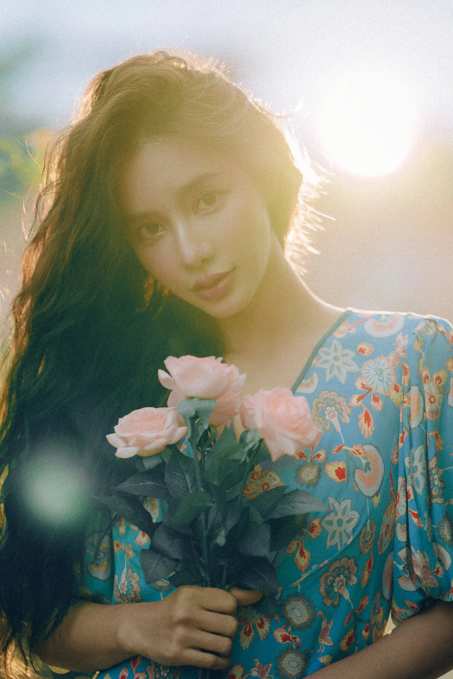 [艺图语] 2022.06.25 Vol.1282 – 发光的发丝，三角梅瀑布下的女神 姝雯同学#[55P]-2