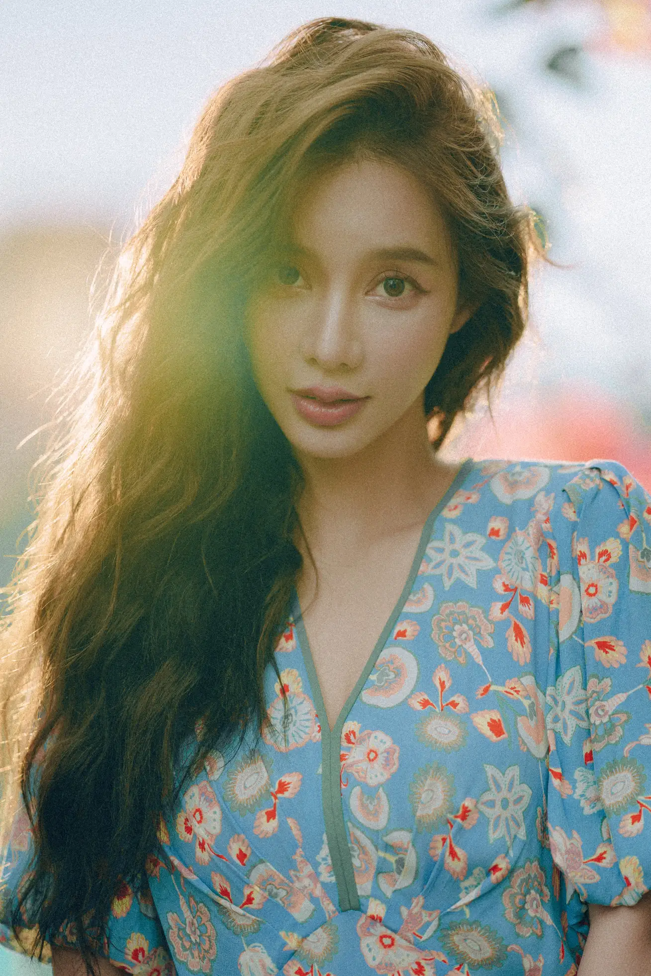 [艺图语] 2022.06.25 Vol.1282 – 发光的发丝，三角梅瀑布下的女神 姝雯同学#[55P]-3