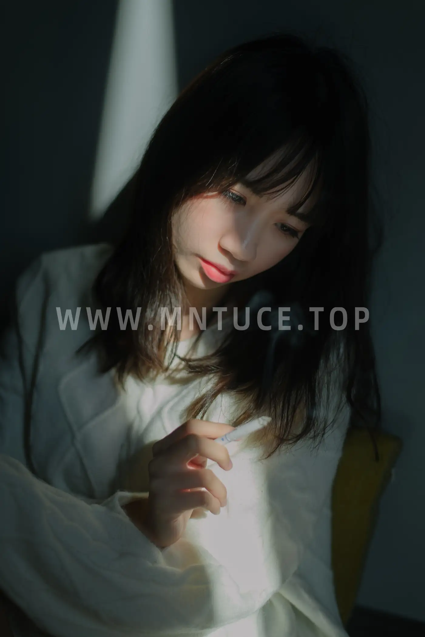 [艺图语] 2021.07.30 Vol.103 – 他不爱我 晓君#[32P]-8