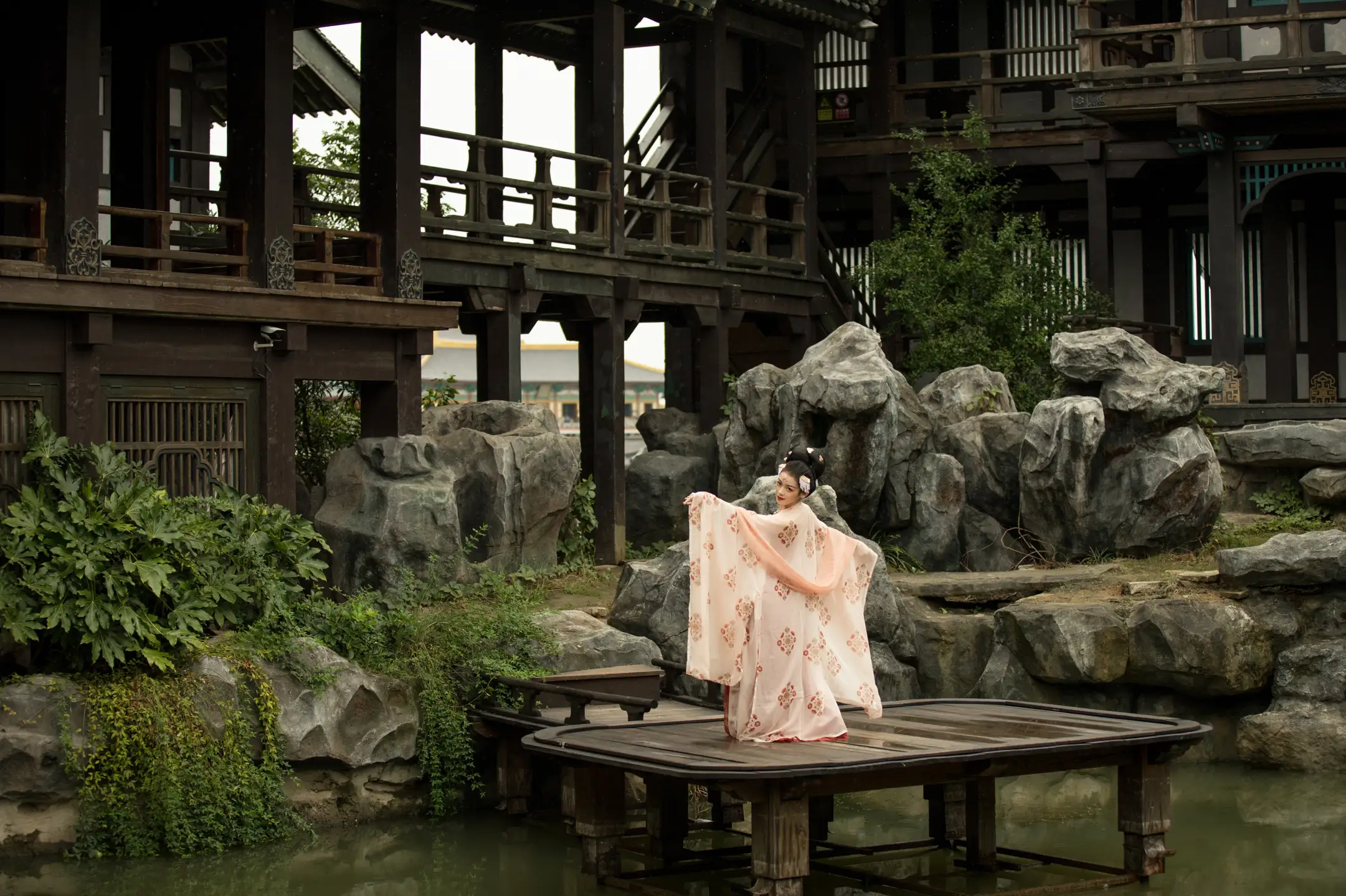 [艺图语] 2022.07.06 Vol.1395 – 阙楼霓裳 清沅斋#[43P]-10