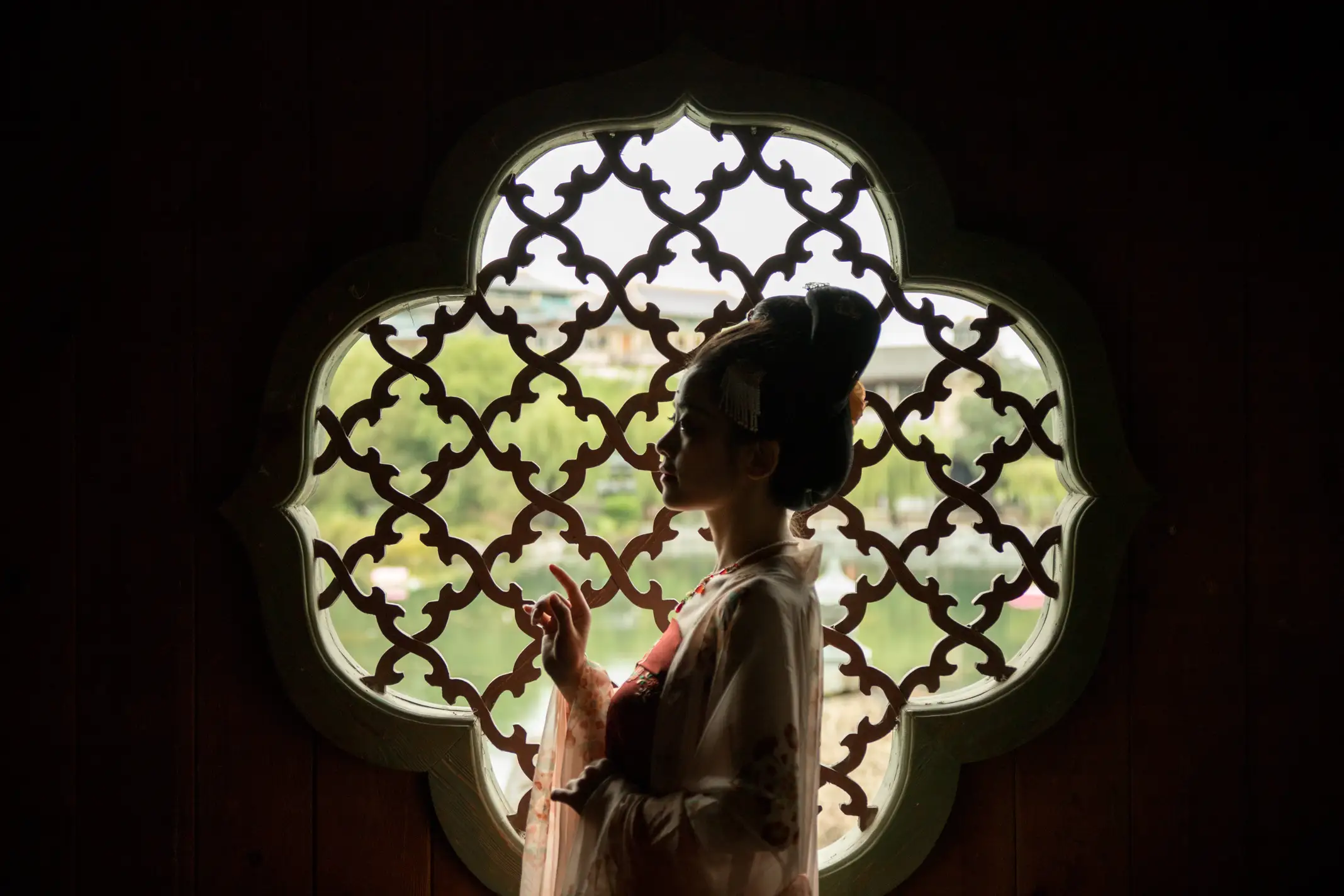 [艺图语] 2022.07.06 Vol.1395 – 阙楼霓裳 清沅斋#[43P]-5