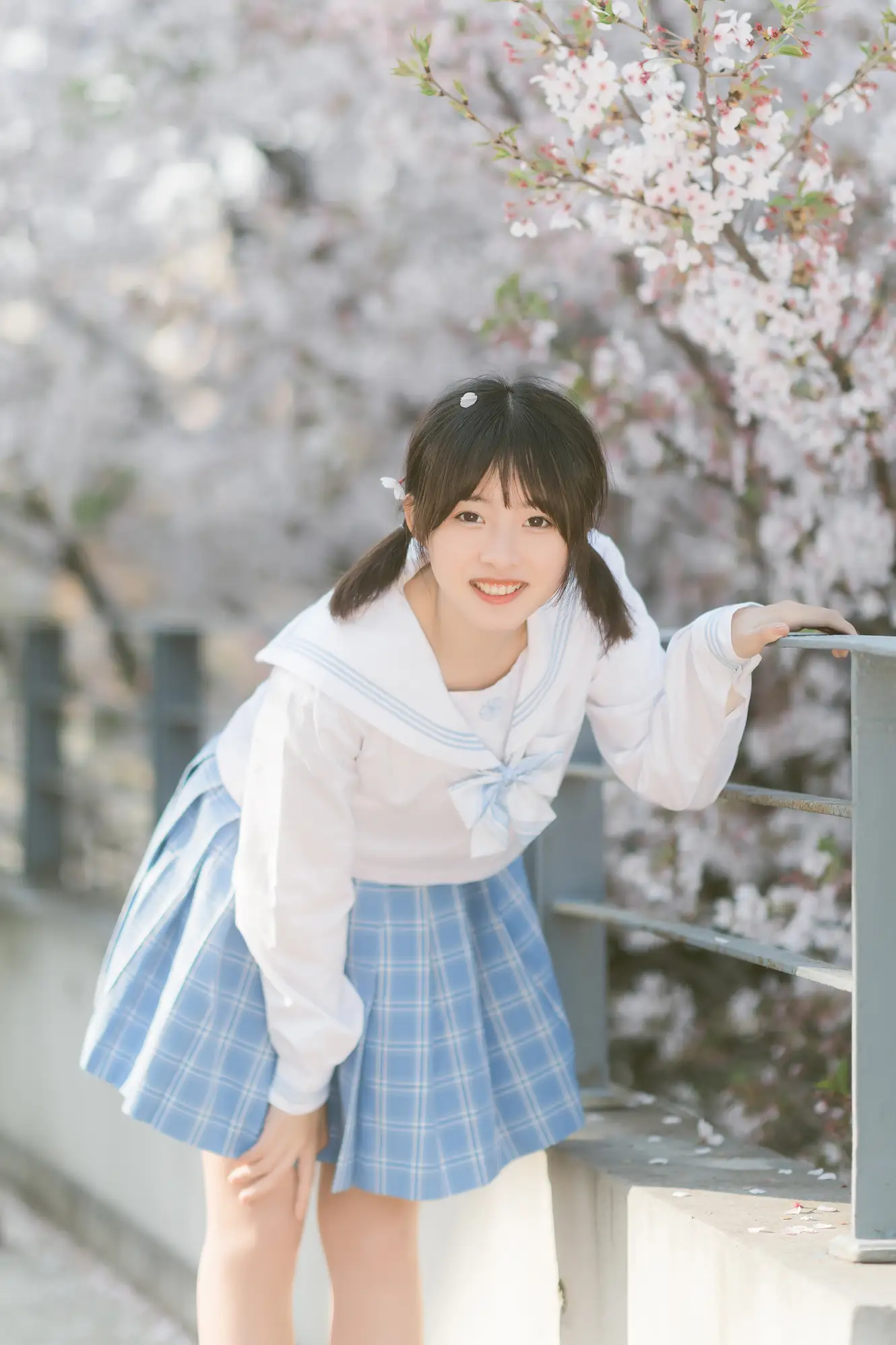 [艺图语] 2022.06.12 Vol.1162 – 樱の雪 Haruka月岛雯#[24P]-1