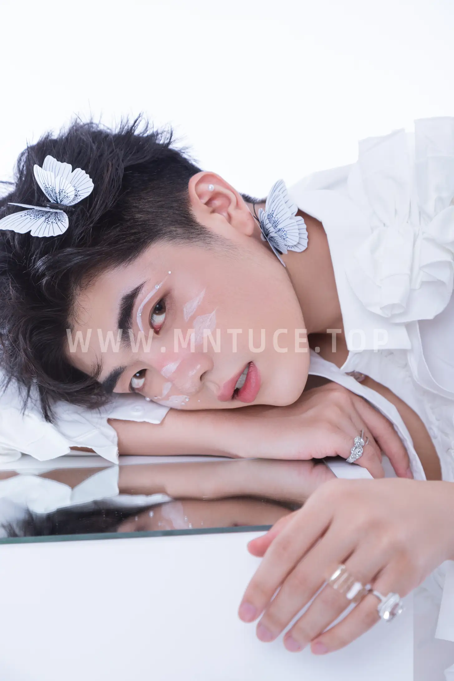 [艺图语] 2022.07.09 Vol.1422 – 白色蝴蝶 陈川儿Andrew#[23P]-19