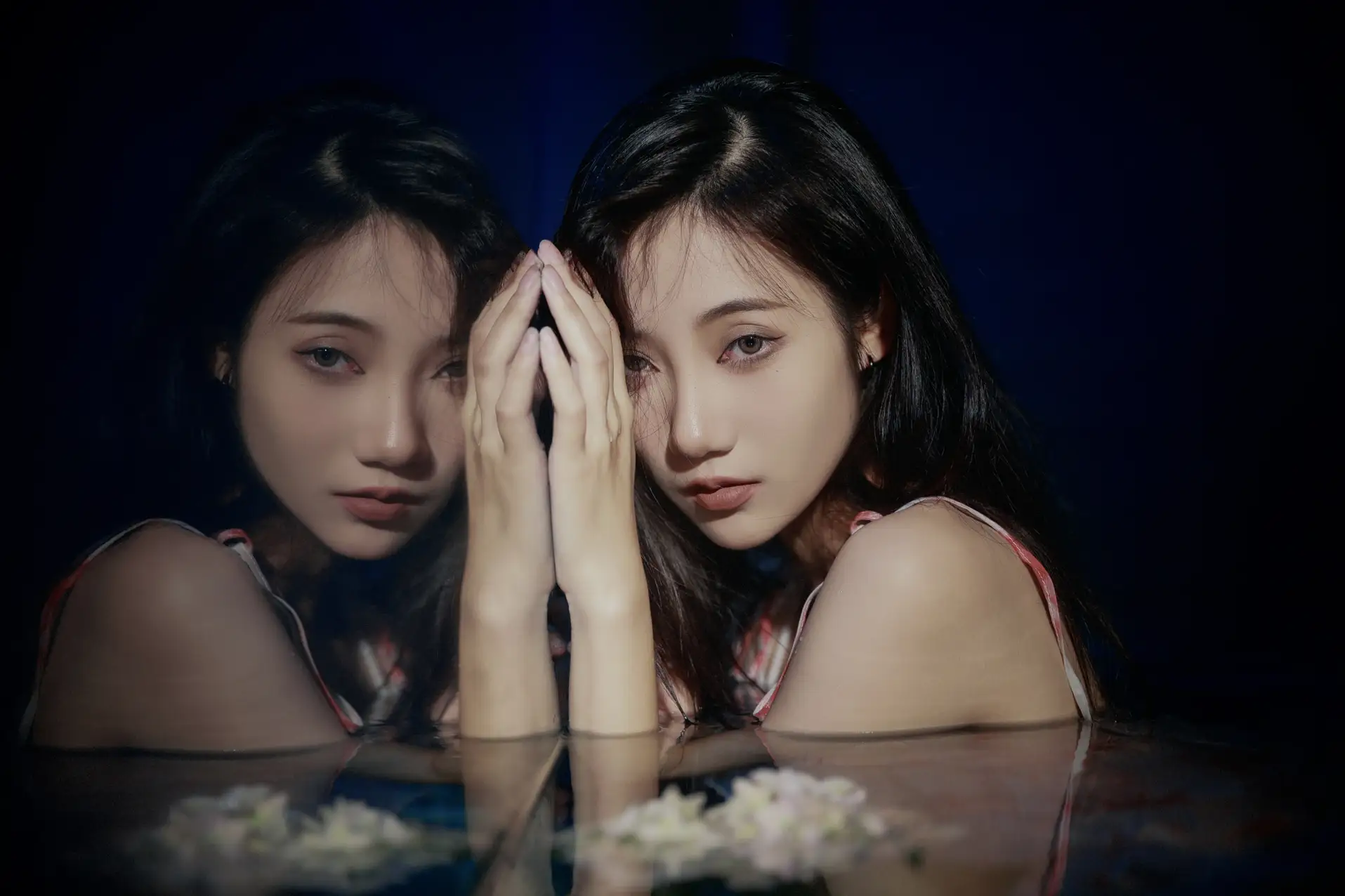 [艺图语] 2022.08.27 Vol.1806 – 有人喜欢蓝 阿万#[45P]-4