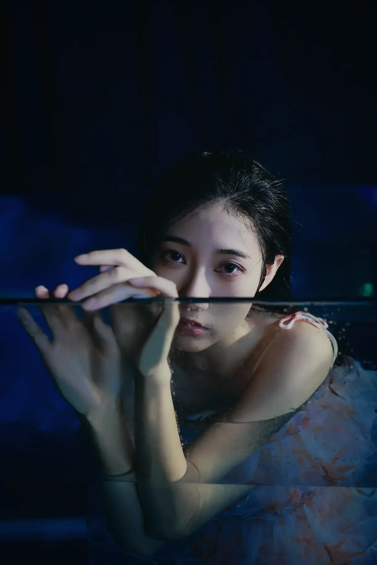 [艺图语] 2022.08.27 Vol.1806 – 有人喜欢蓝 阿万#[45P]-8