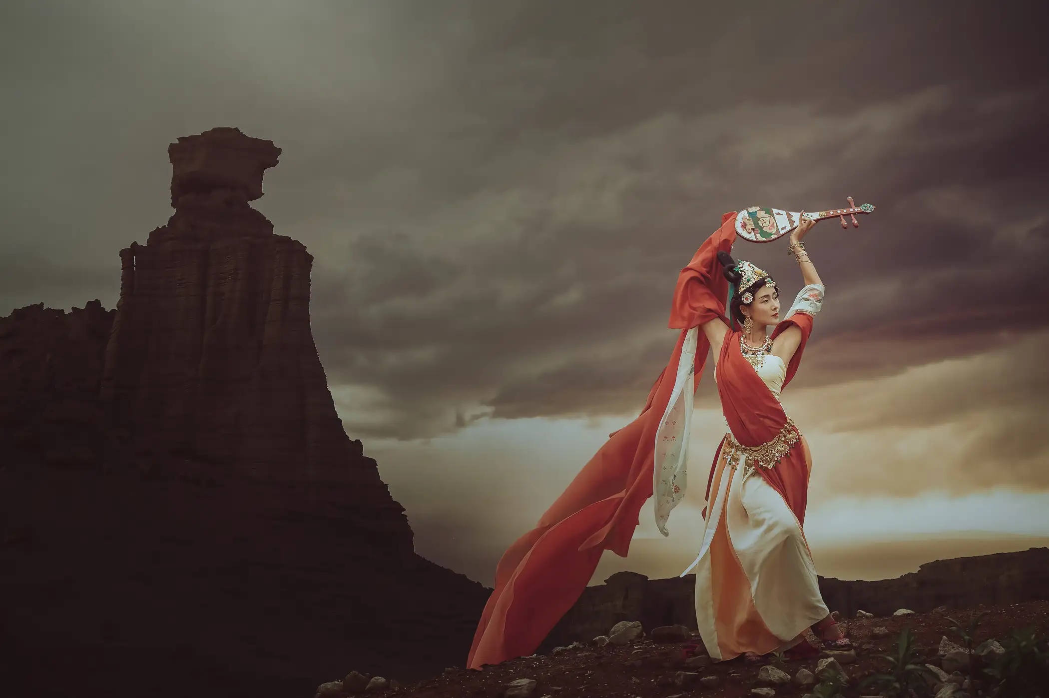 [艺图语] 2021.07.14 Vol.091 – 大漠胡杨情 婉君#[40P]-1