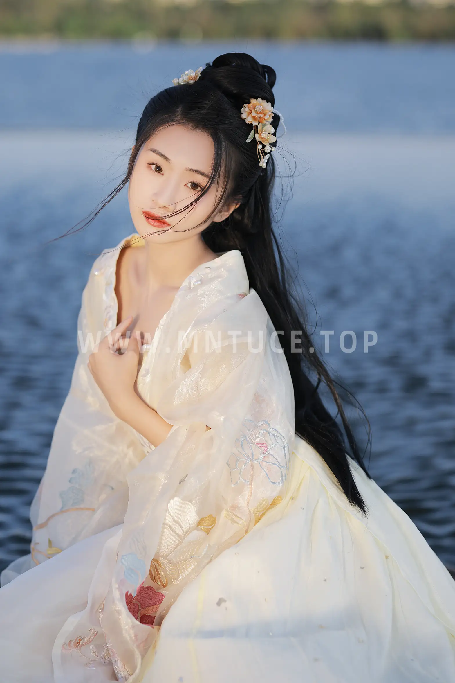 [艺图语] 2022.08.27 Vol.1803 – 无清风 Y#[30P]-8