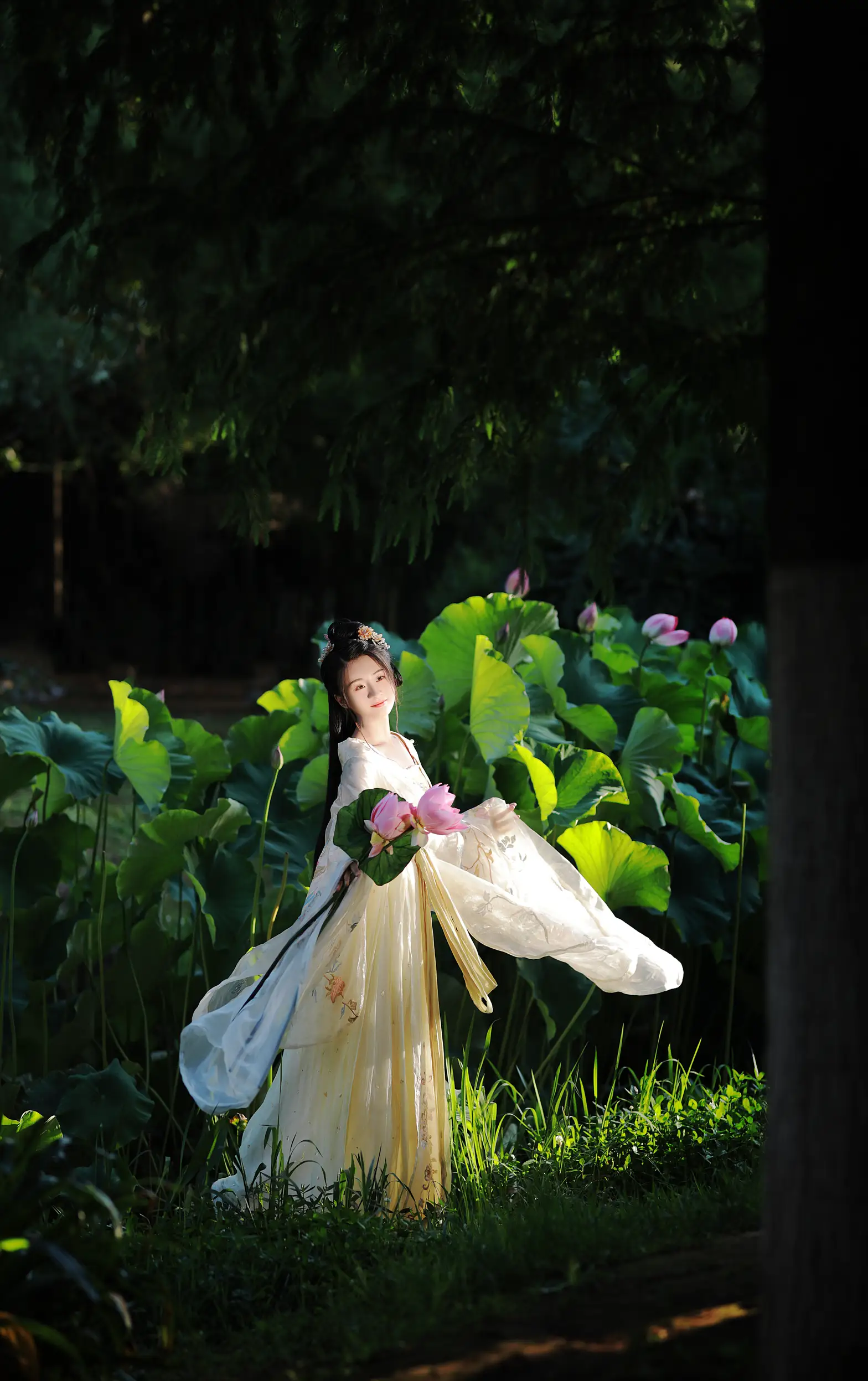 [艺图语] 2022.08.27 Vol.1803 – 无清风 Y#[30P]-5