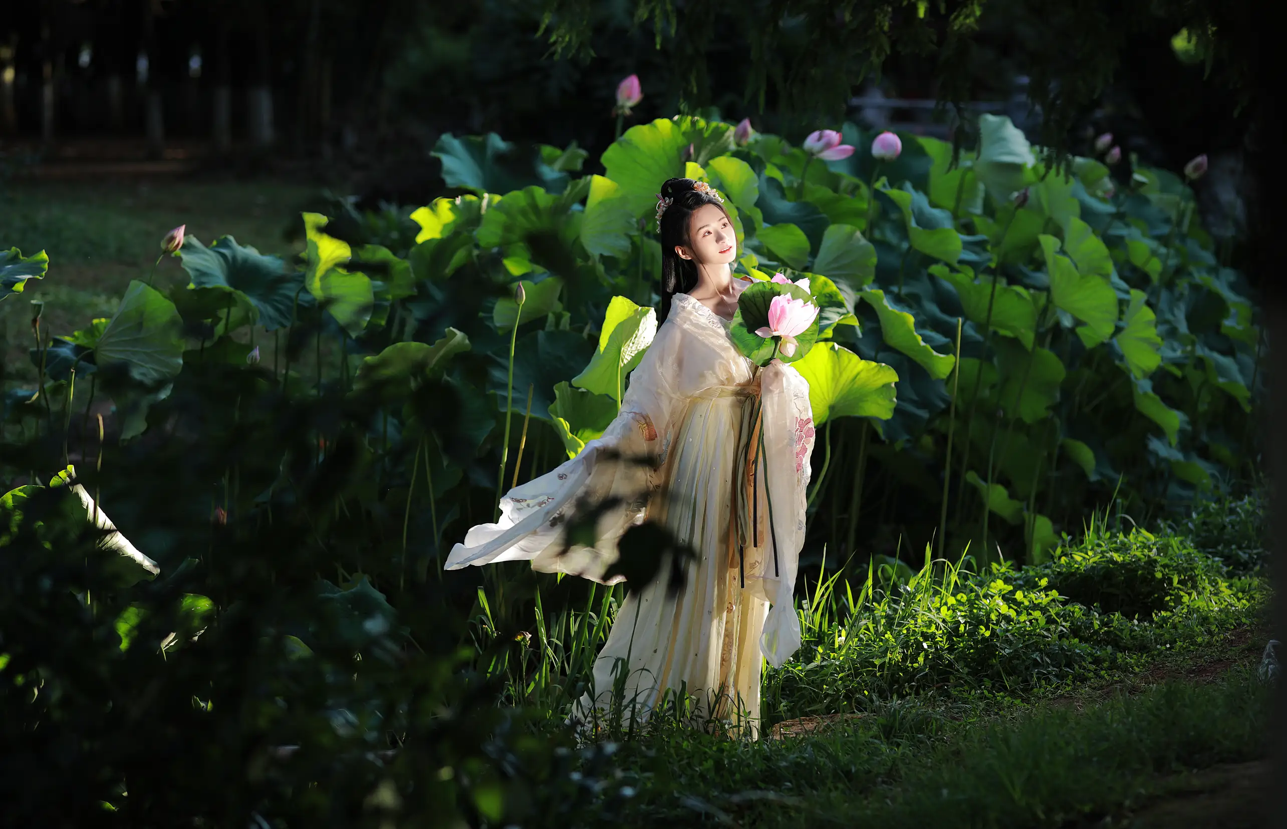 [艺图语] 2022.08.27 Vol.1803 – 无清风 Y#[30P]-7