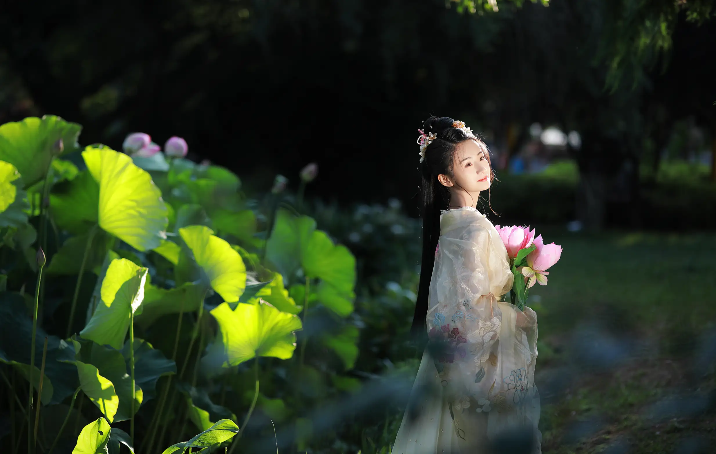 [艺图语] 2022.08.27 Vol.1803 – 无清风 Y#[30P]-10