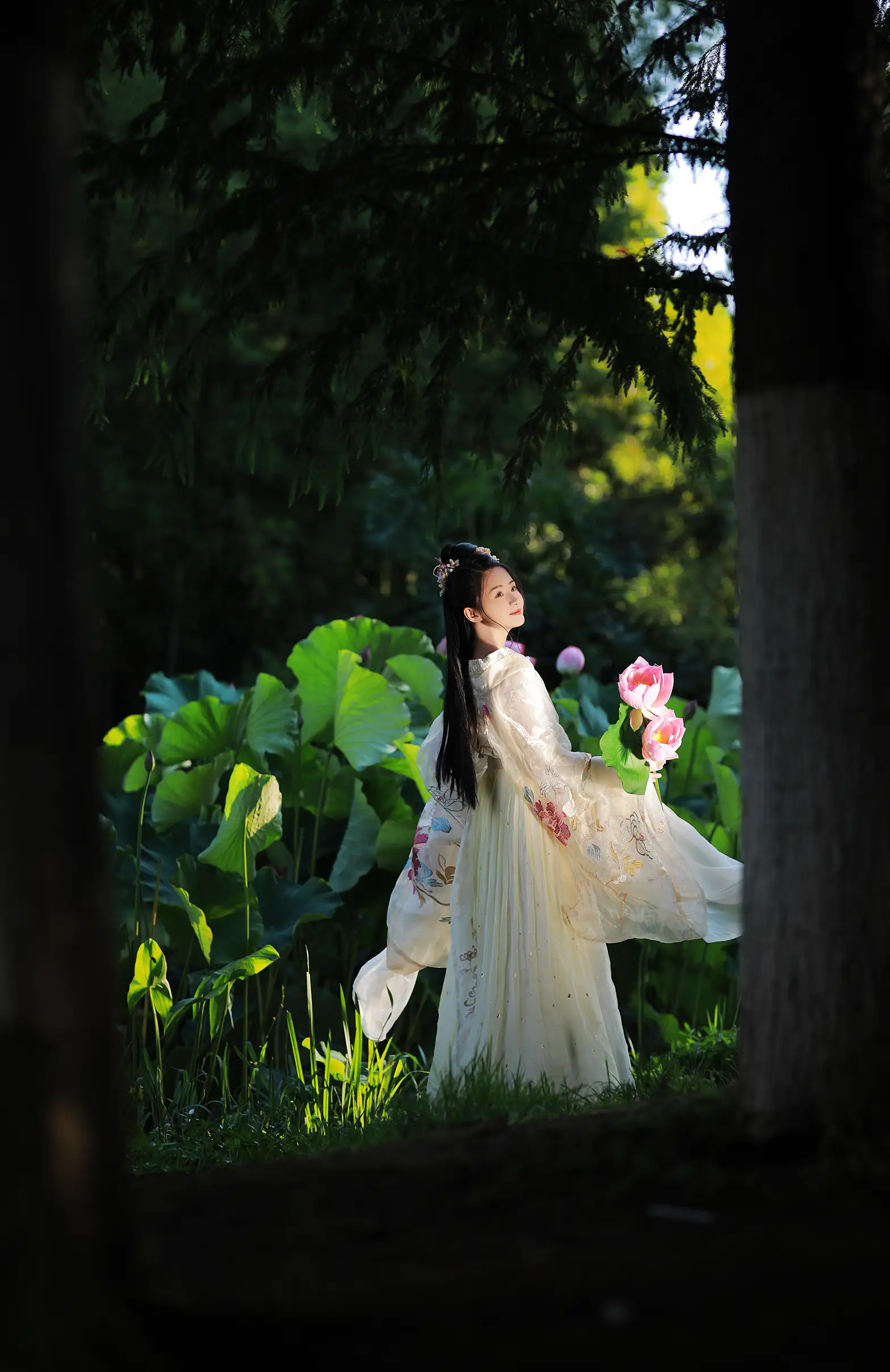 [艺图语] 2022.08.27 Vol.1803 – 无清风 Y#[30P]-7