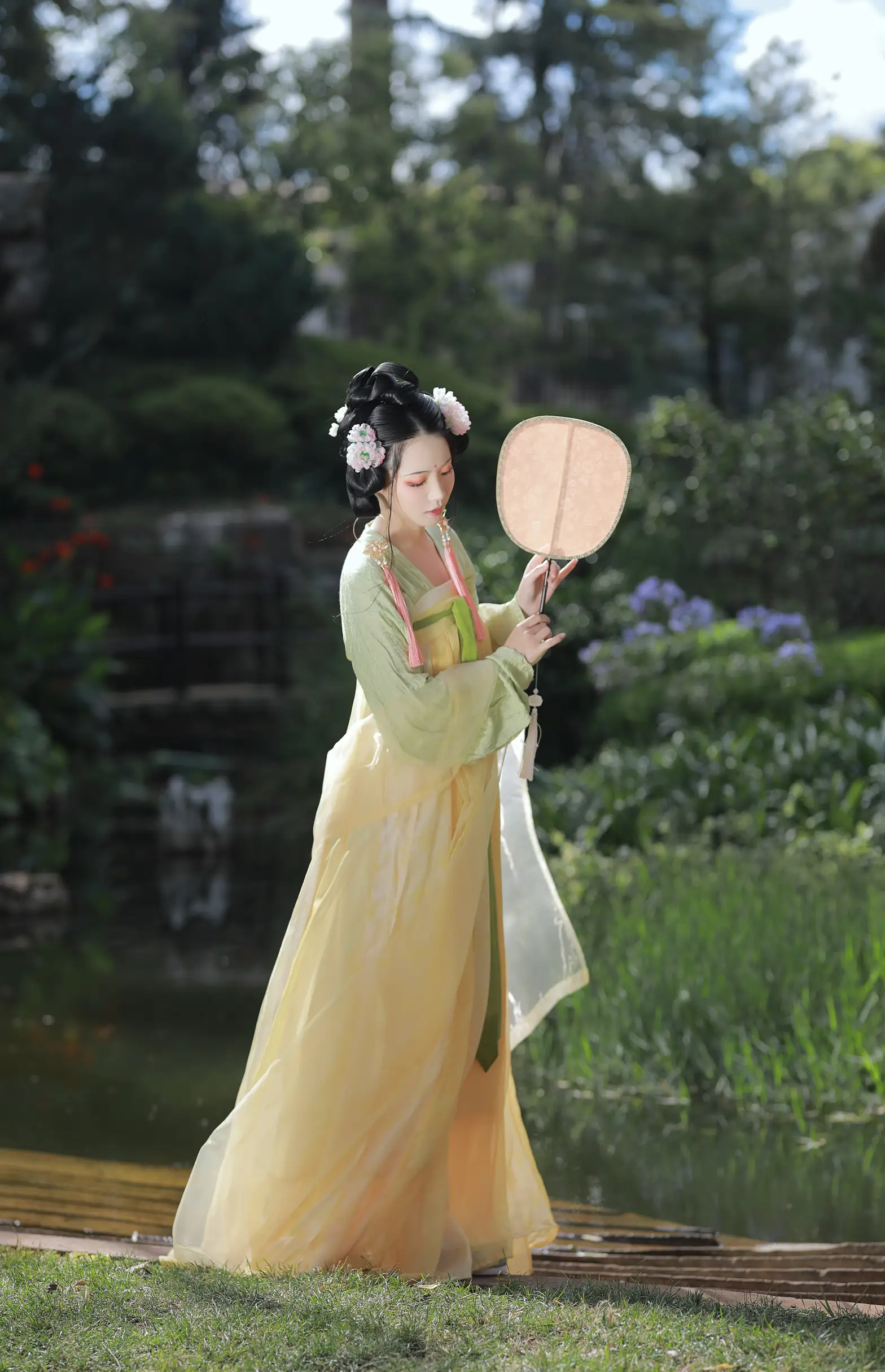 [艺图语] 2022.09.08 Vol.1903 – 若无闲事挂心头 落花人独立#[33P]-9