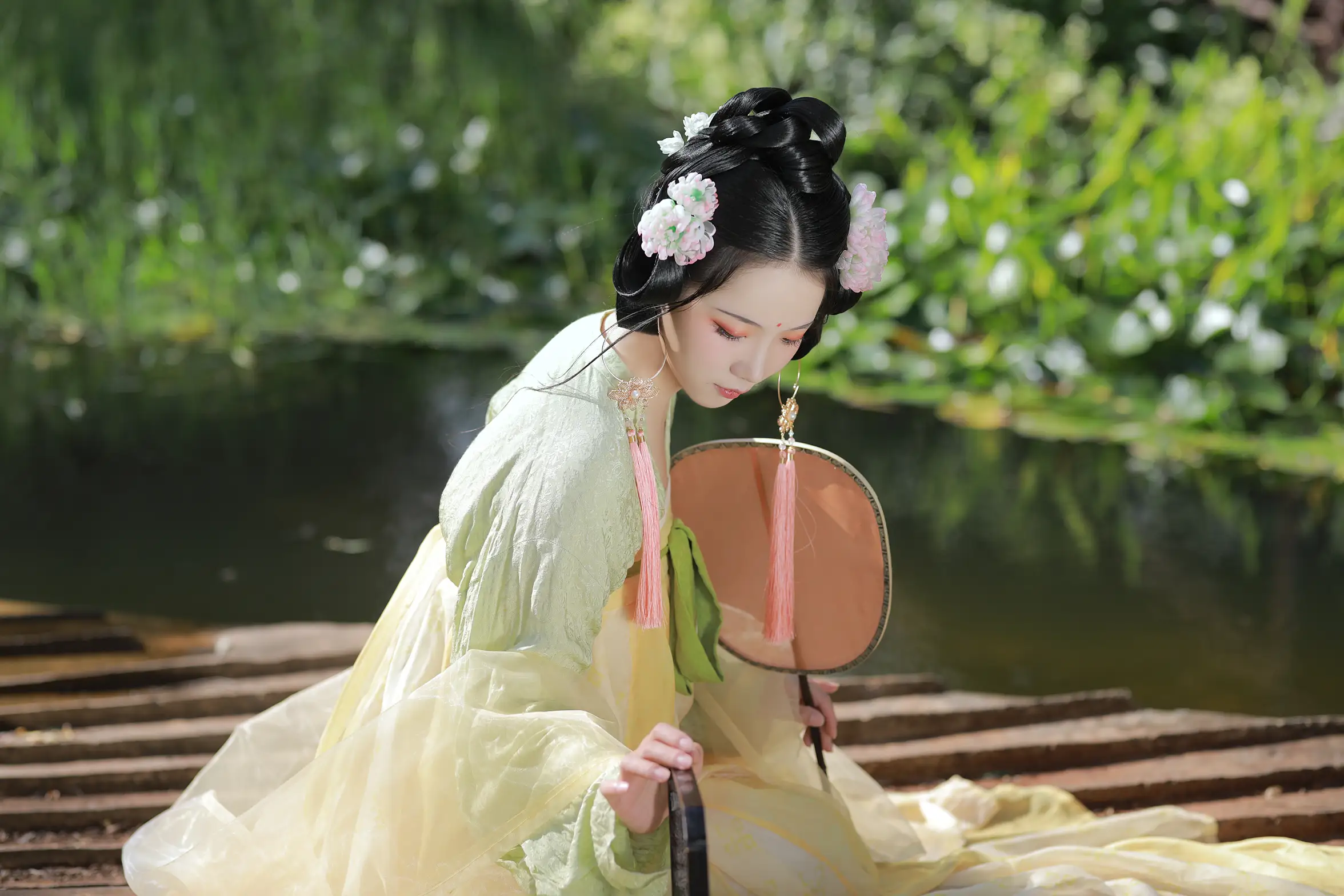 [艺图语] 2022.09.08 Vol.1903 – 若无闲事挂心头 落花人独立#[33P]-5