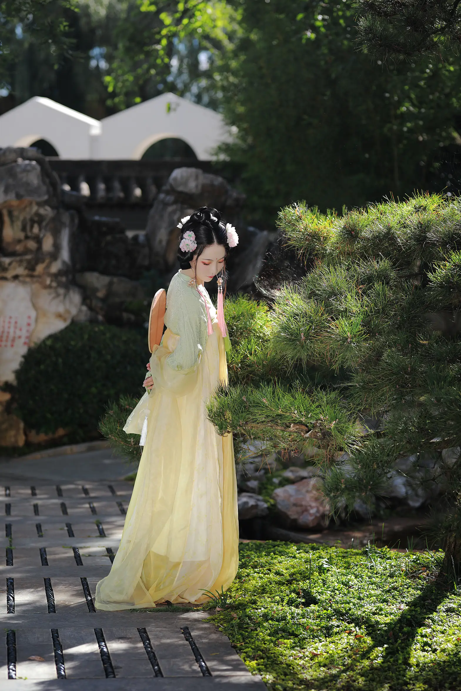 [艺图语] 2022.09.08 Vol.1903 – 若无闲事挂心头 落花人独立#[33P]-6