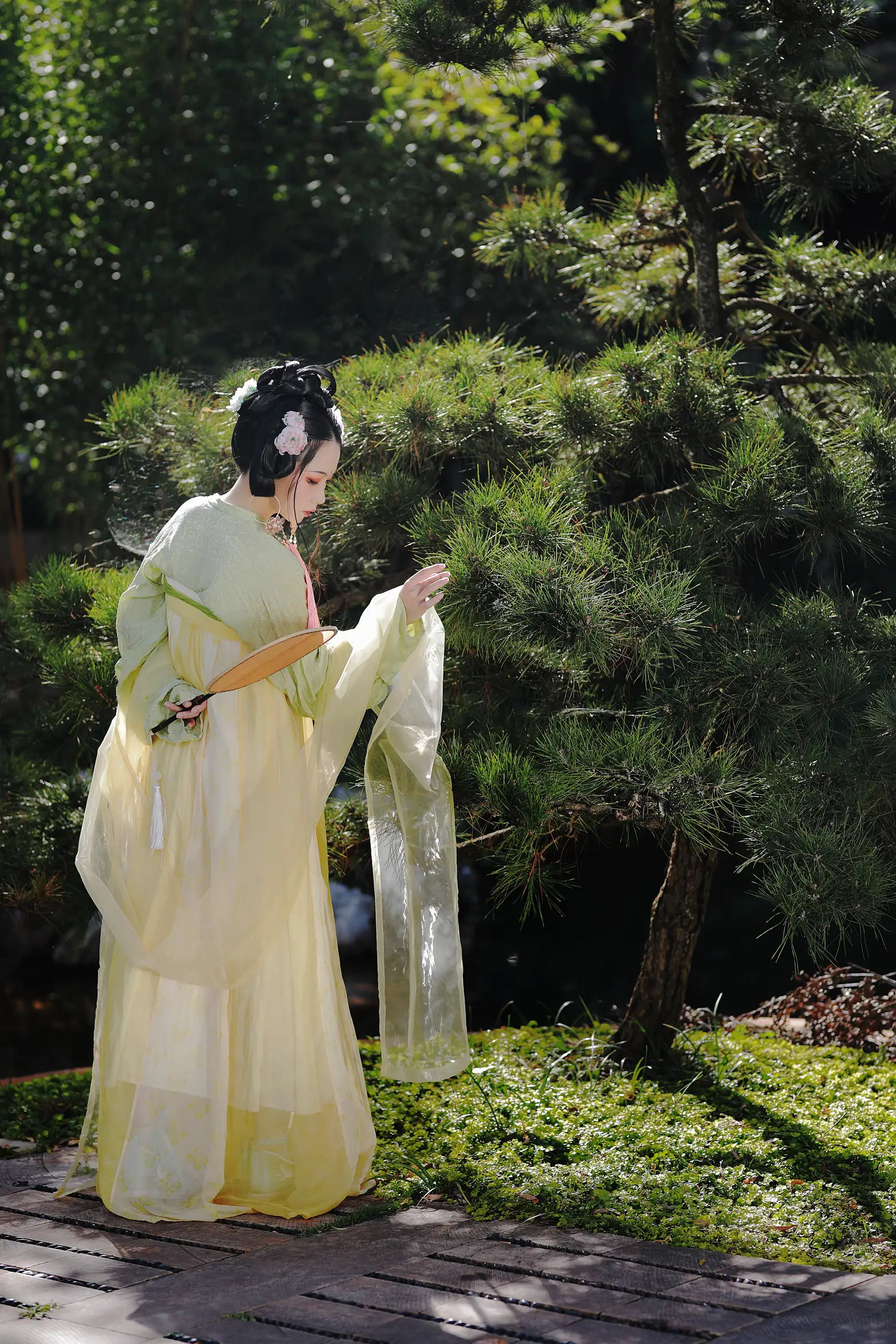 [艺图语] 2022.09.08 Vol.1903 – 若无闲事挂心头 落花人独立#[33P]-7