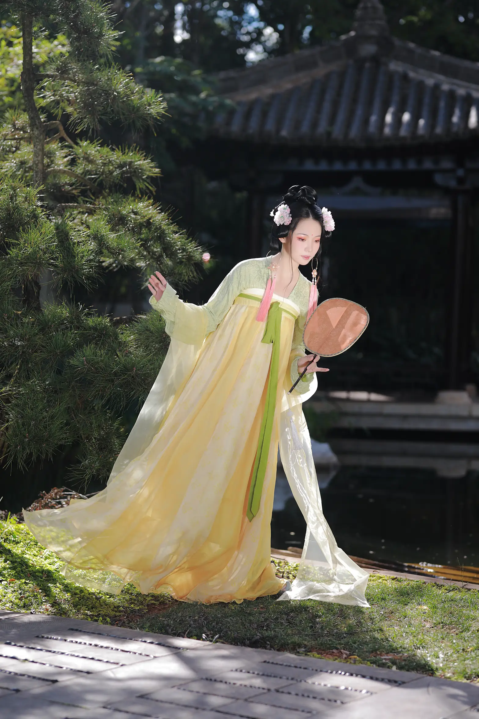 [艺图语] 2022.09.08 Vol.1903 – 若无闲事挂心头 落花人独立#[33P]-9