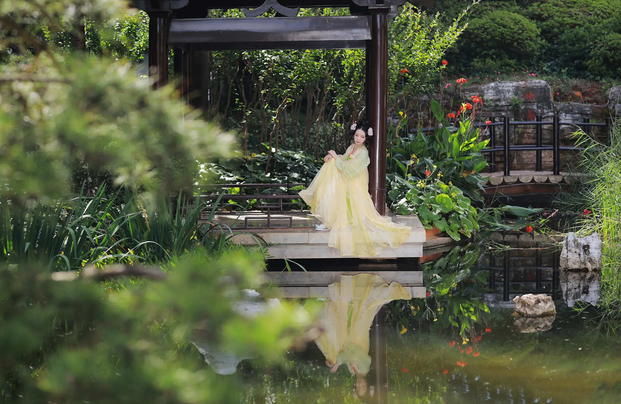 [艺图语] 2022.09.08 Vol.1903 – 若无闲事挂心头 落花人独立#[33P]-7