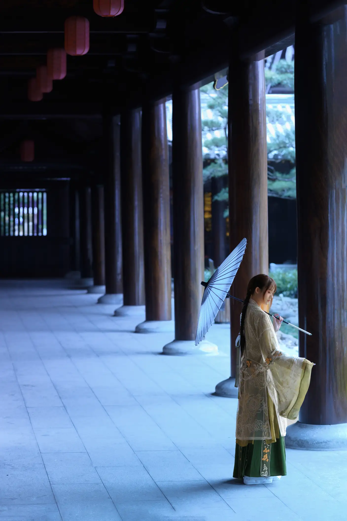 [艺图语] 2022.07.02 Vol.1351 – 宫墙柳 兔子Zzz不吃胡萝卜#[44P]-10