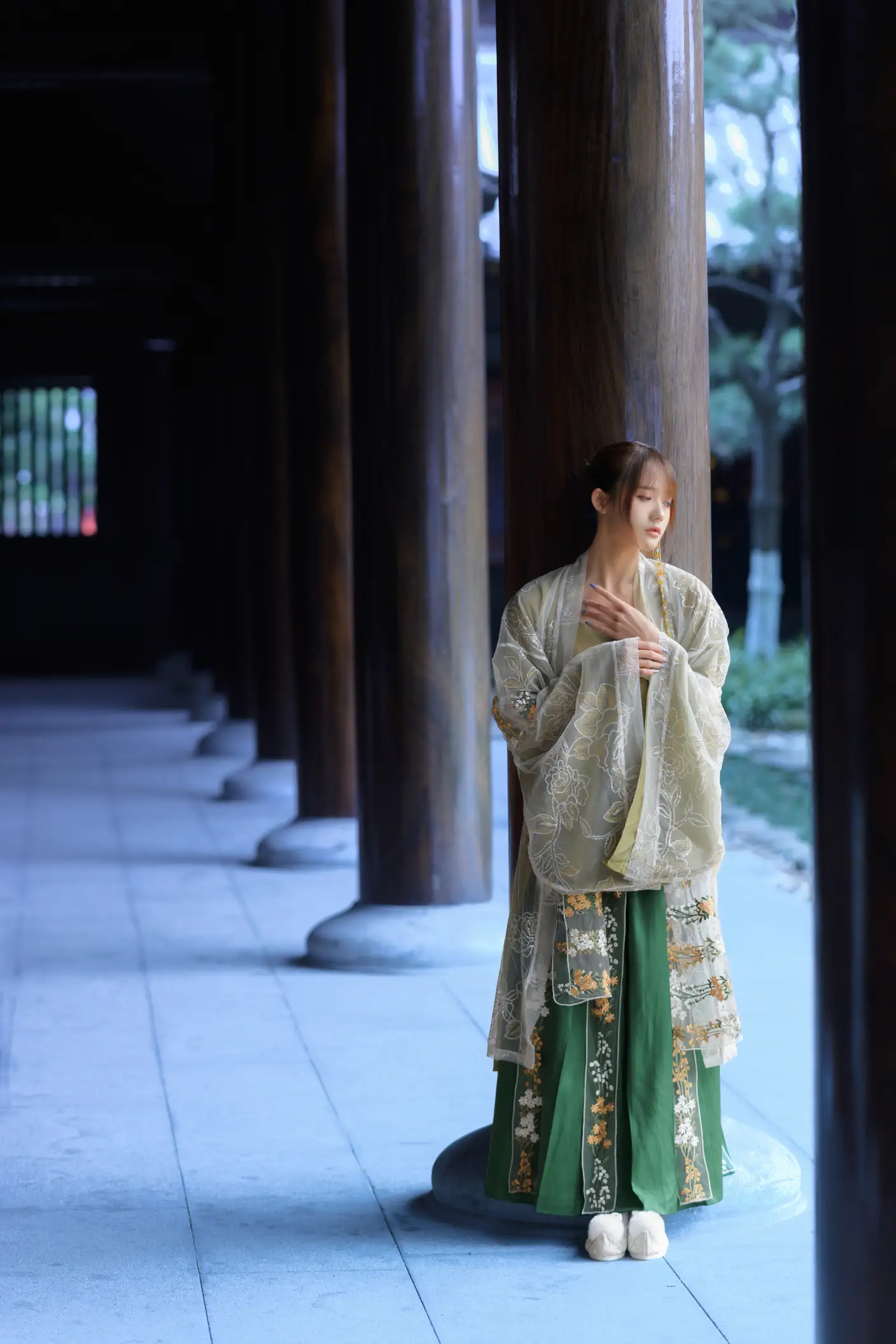 [艺图语] 2022.07.02 Vol.1351 – 宫墙柳 兔子Zzz不吃胡萝卜#[44P]-4