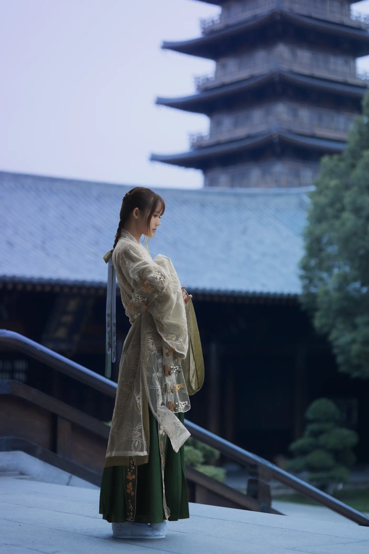 [艺图语] 2022.07.02 Vol.1351 – 宫墙柳 兔子Zzz不吃胡萝卜#[44P]-2