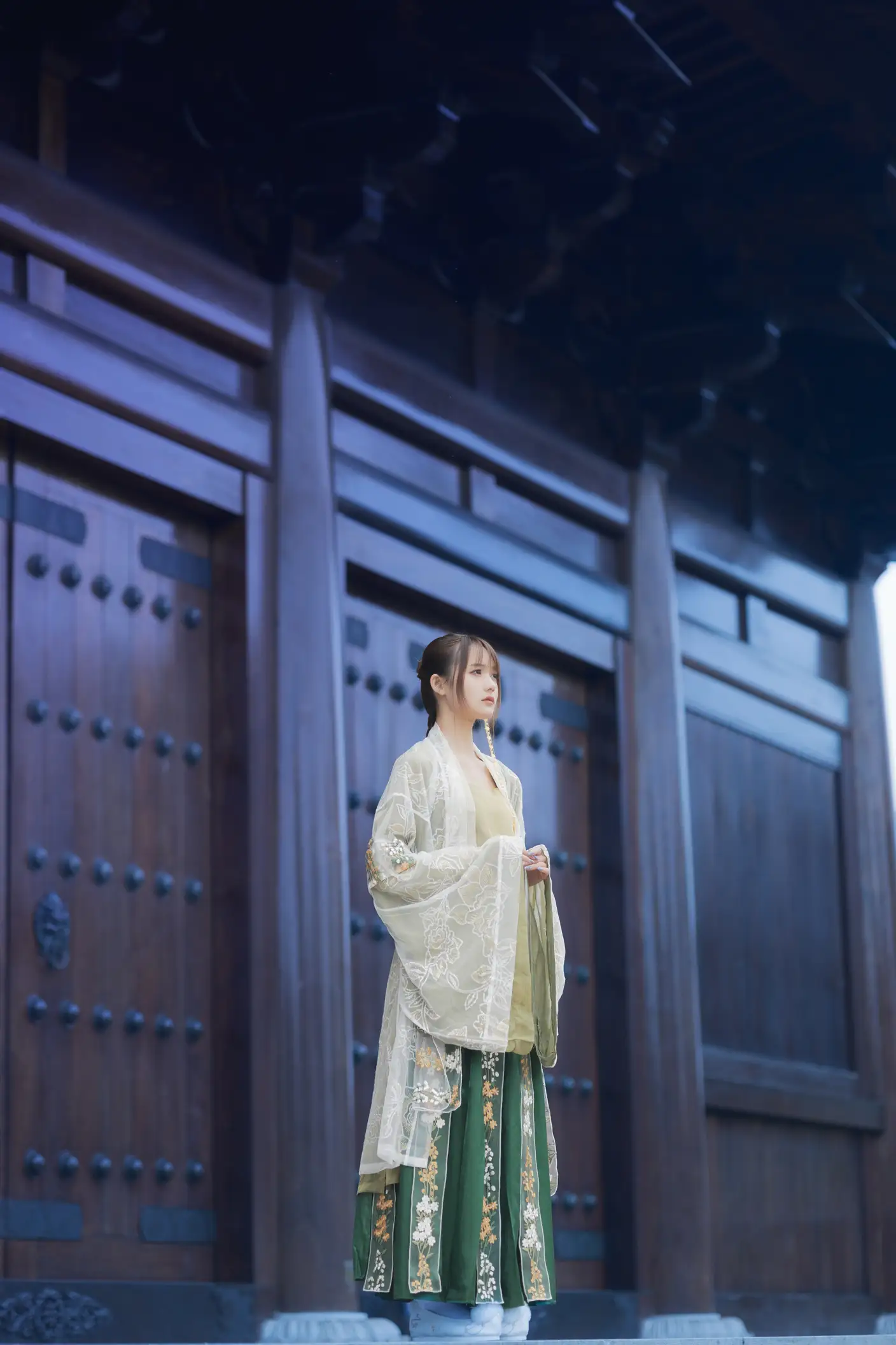 [艺图语] 2022.07.02 Vol.1351 – 宫墙柳 兔子Zzz不吃胡萝卜#[44P]-4