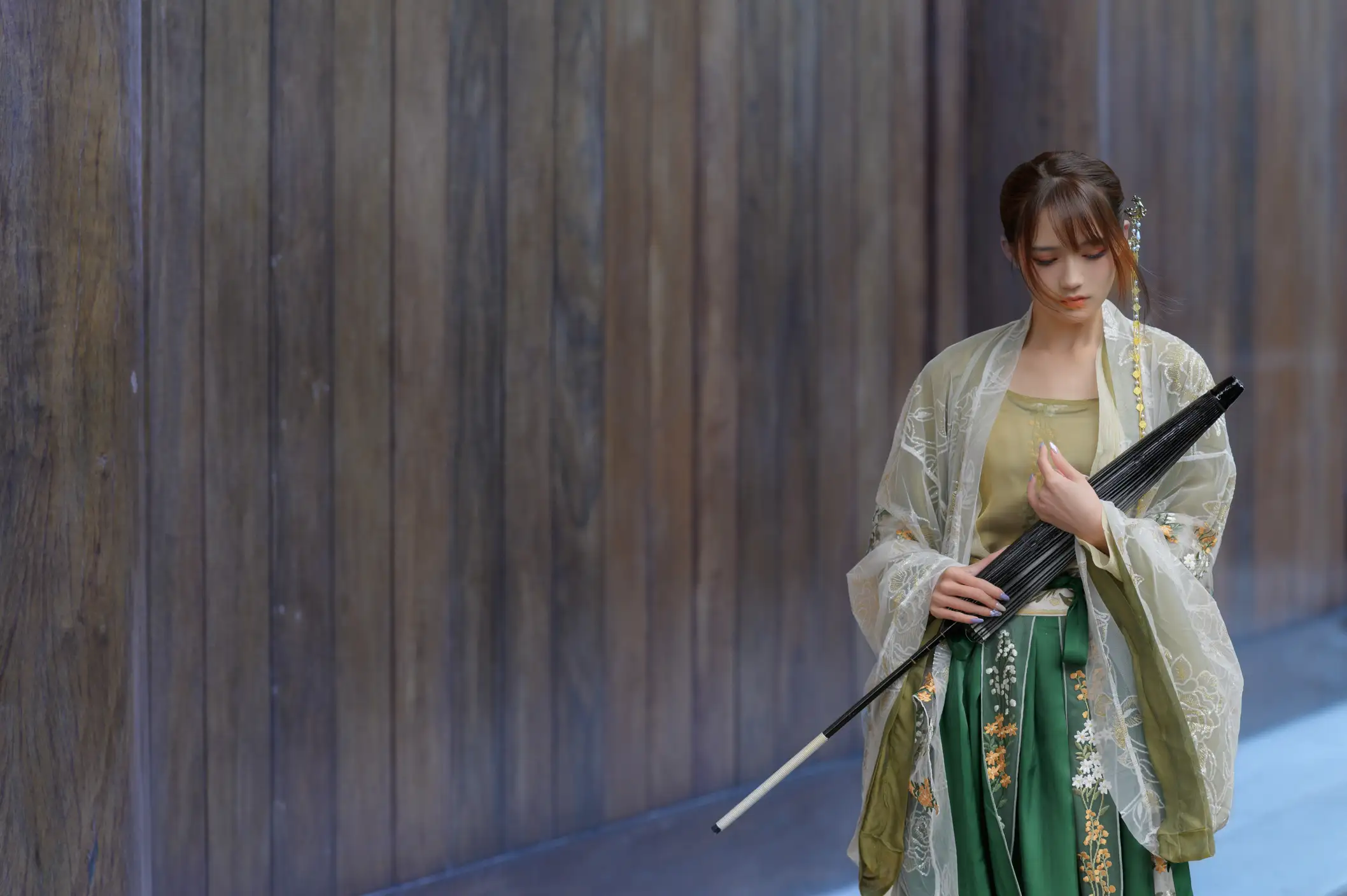 [艺图语] 2022.07.02 Vol.1351 – 宫墙柳 兔子Zzz不吃胡萝卜#[44P]-1