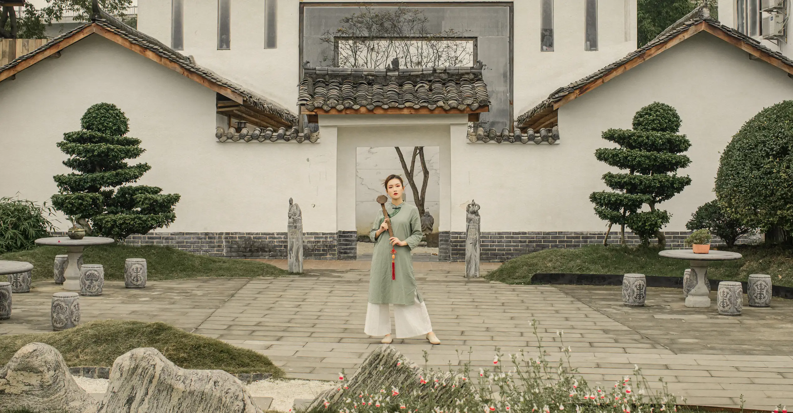 [艺图语] 2021.11.26 Vol.473 – 不二 古月#[23P]-3