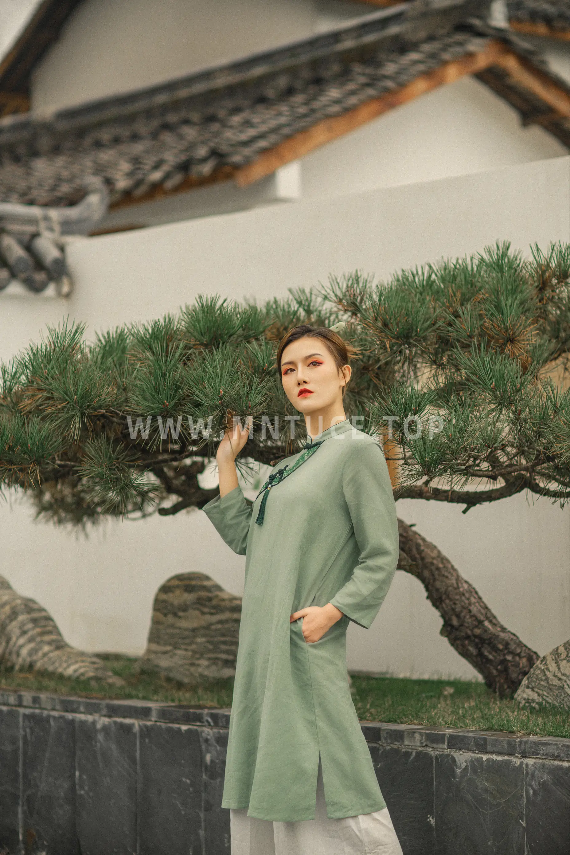 [艺图语] 2021.11.26 Vol.473 – 不二 古月#[23P]-9