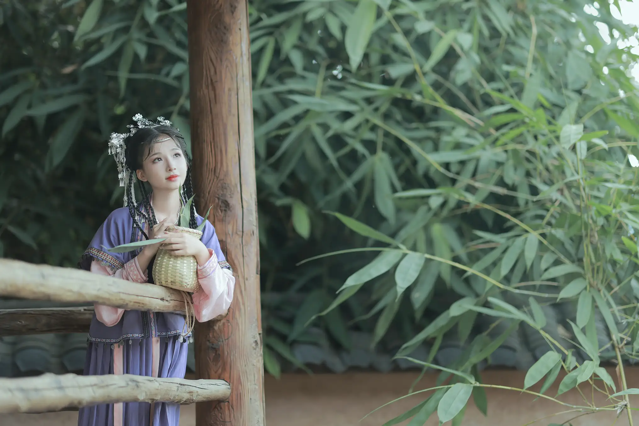 [艺图语] 2022.09.14 Vol.1947 – 苗疆少女 卷卷#[22P]-3