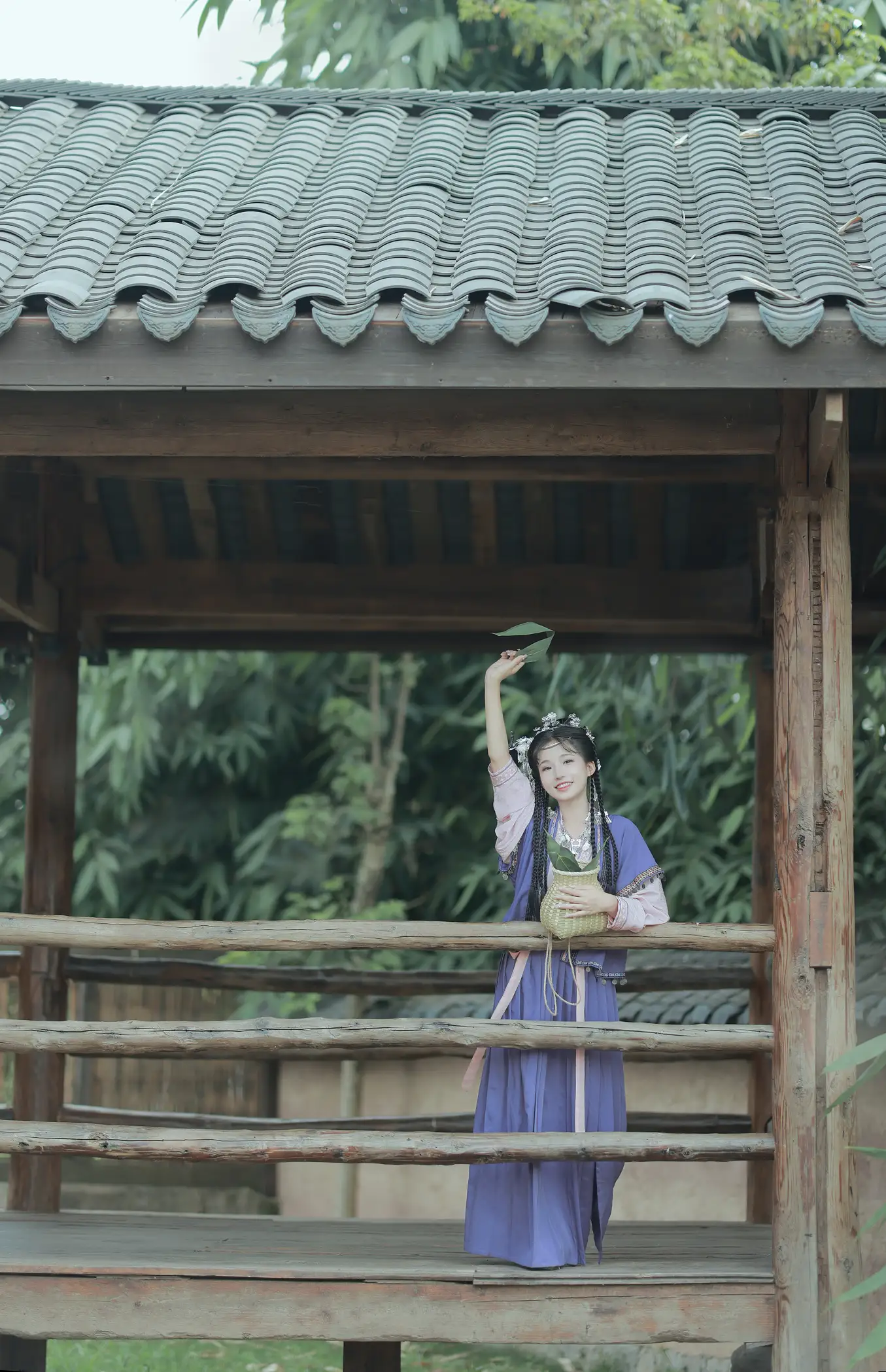 [艺图语] 2022.09.14 Vol.1947 – 苗疆少女 卷卷#[22P]-4