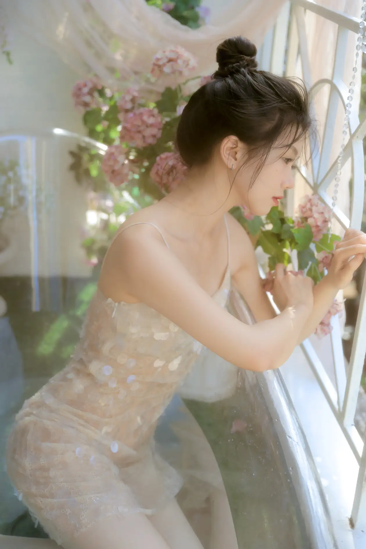 [艺图语] 2022.09.08 Vol.1899 – 光将浪漫撒人间 聂十三#[21P]-3