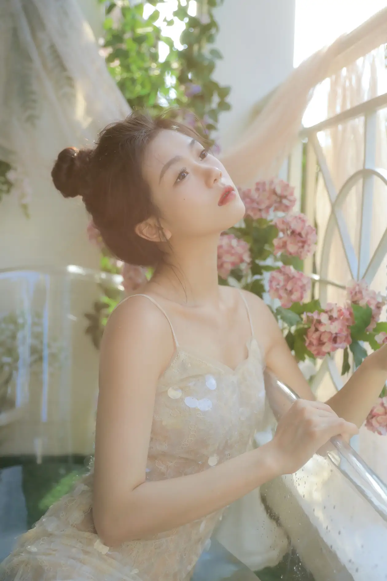 [艺图语] 2022.09.08 Vol.1899 – 光将浪漫撒人间 聂十三#[21P]-4