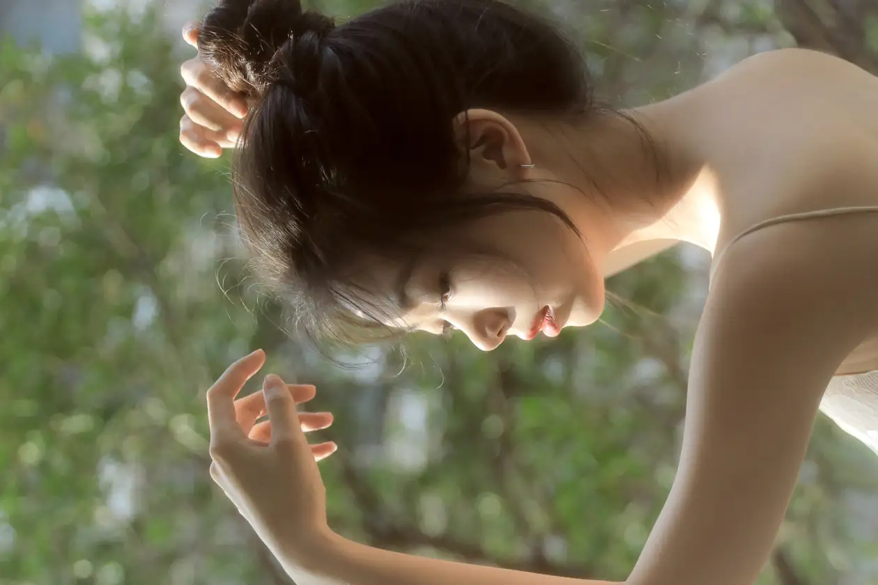 [艺图语] 2022.09.08 Vol.1899 – 光将浪漫撒人间 聂十三#[21P]-10