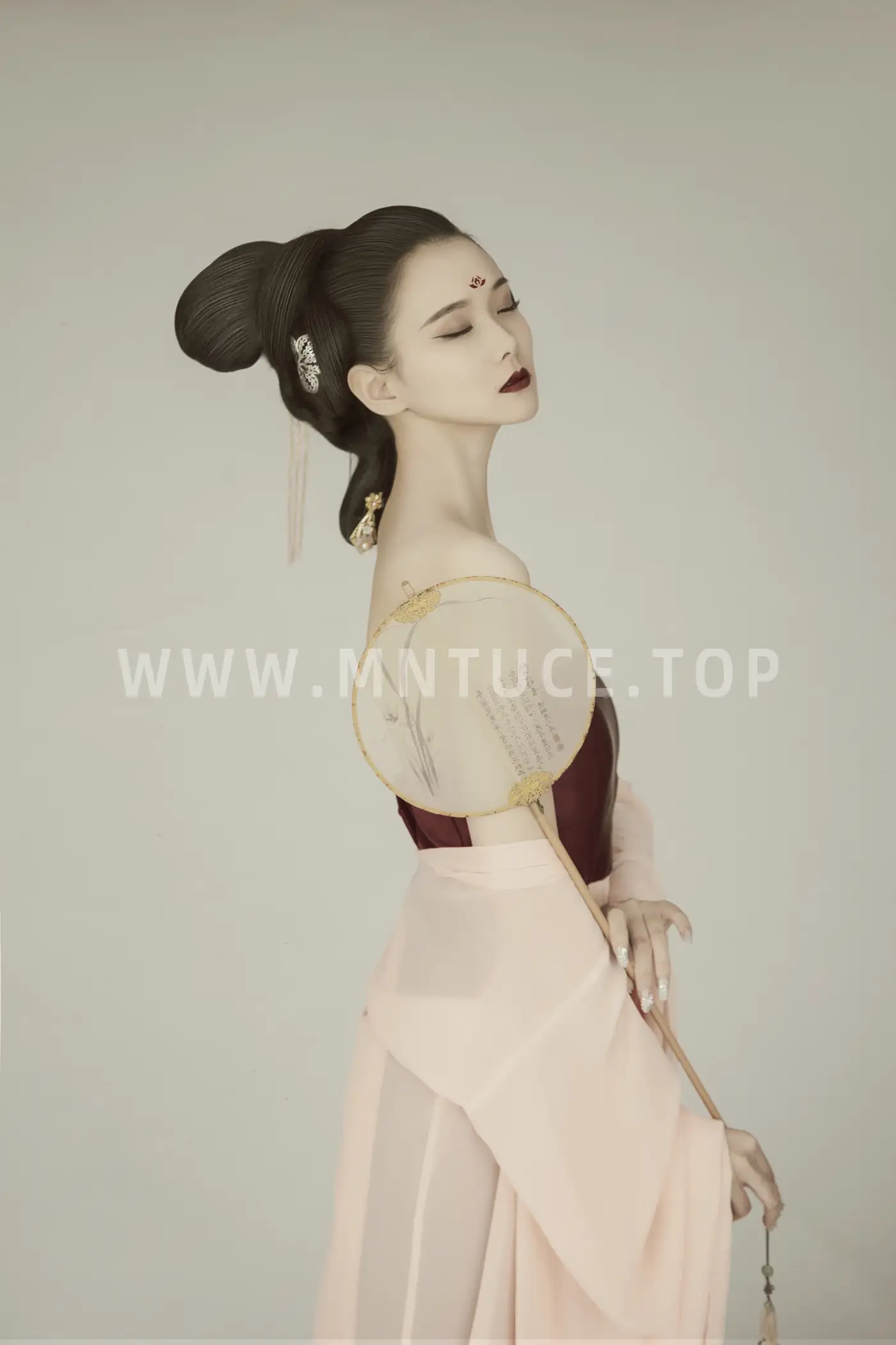 [艺图语] 2022.02.03 Vol.746 – 折轻扇 欣宝#[23P]-10