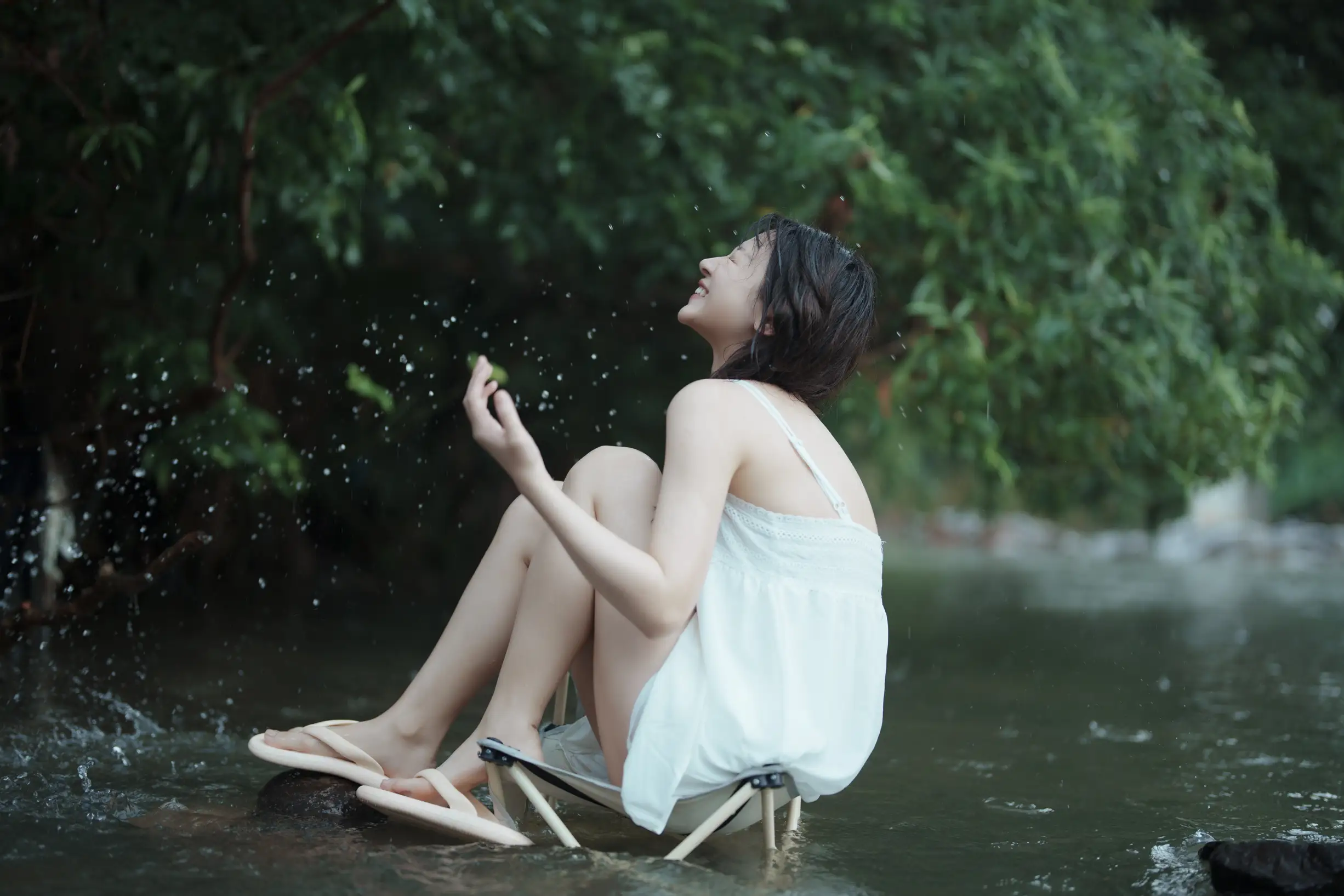 [艺图语] 2022.09.12 Vol.1936 – 又甜又欲，很难不爱。山涧溪水，清凉一夏 七七#[57P]-1