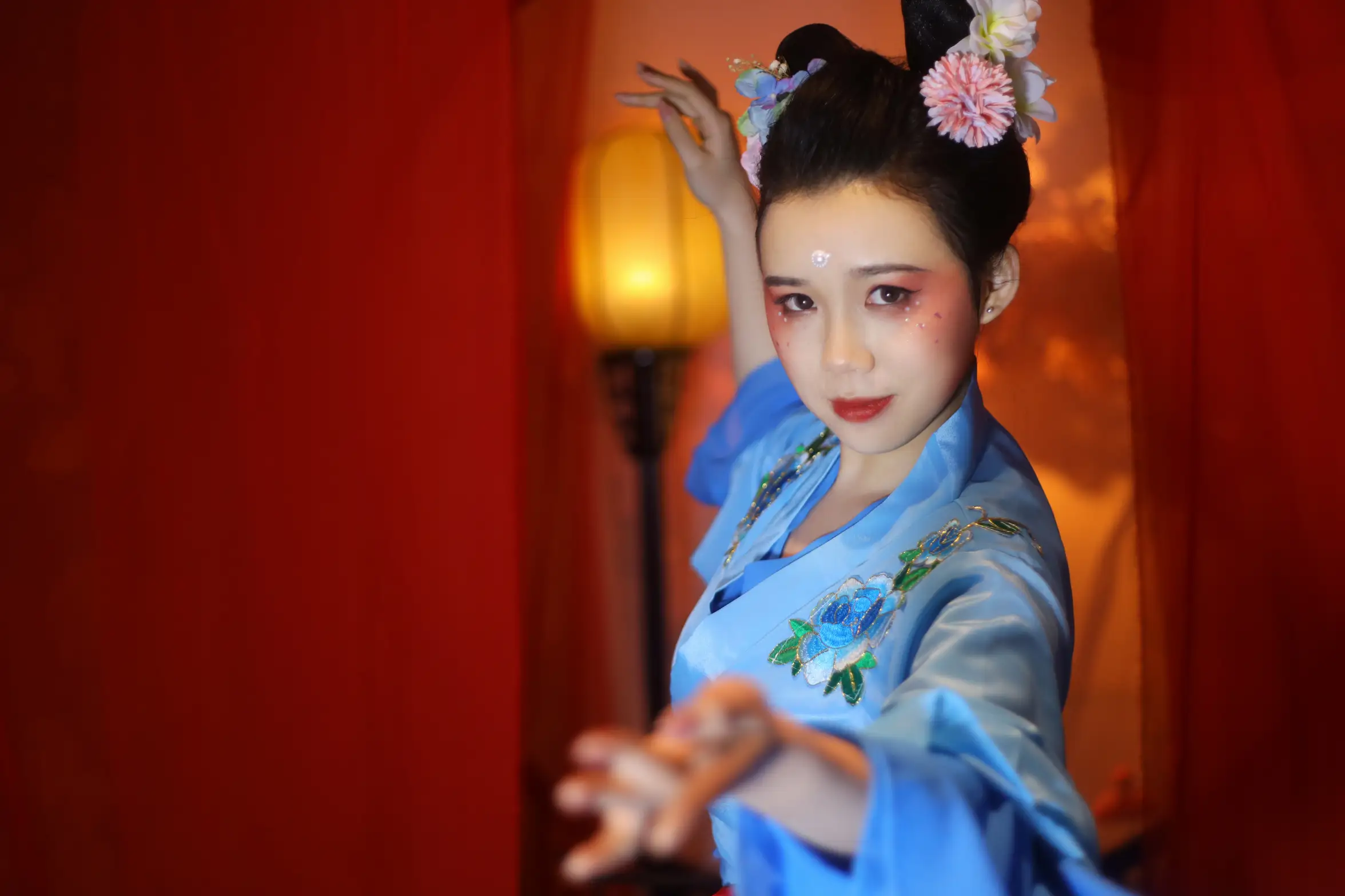 [艺图语] 2022.08.30 Vol.1824 – 赤狐书生 一只高高#[23P]-1