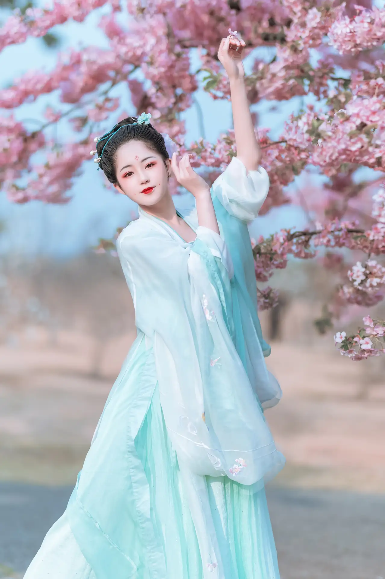 [艺图语] 2022.06.27 Vol.1308 – 樱花美人 蟋蟀呀#[32P]-1