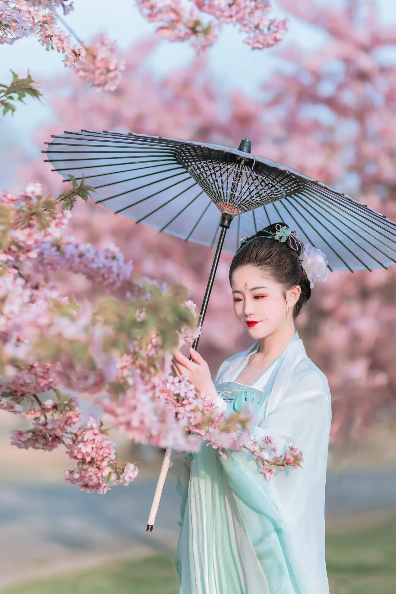 [艺图语] 2022.06.27 Vol.1308 – 樱花美人 蟋蟀呀#[32P]-1