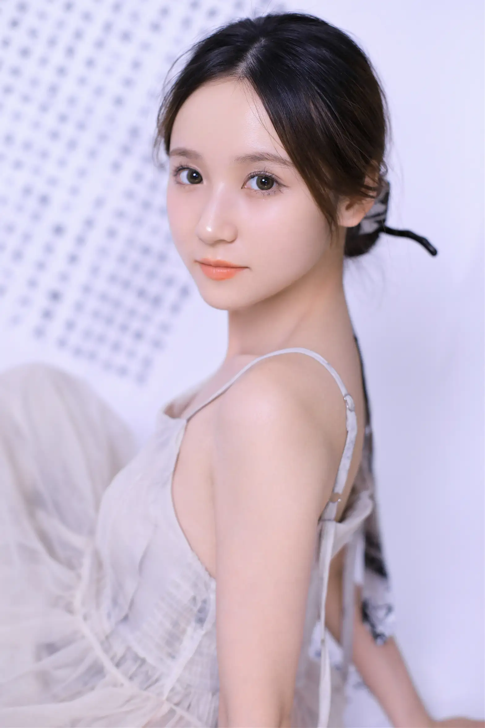 [艺图语] 2022.11.12 Vol.2424 – 坐看闲庭听书语 不爱奶糖#[26P]-8