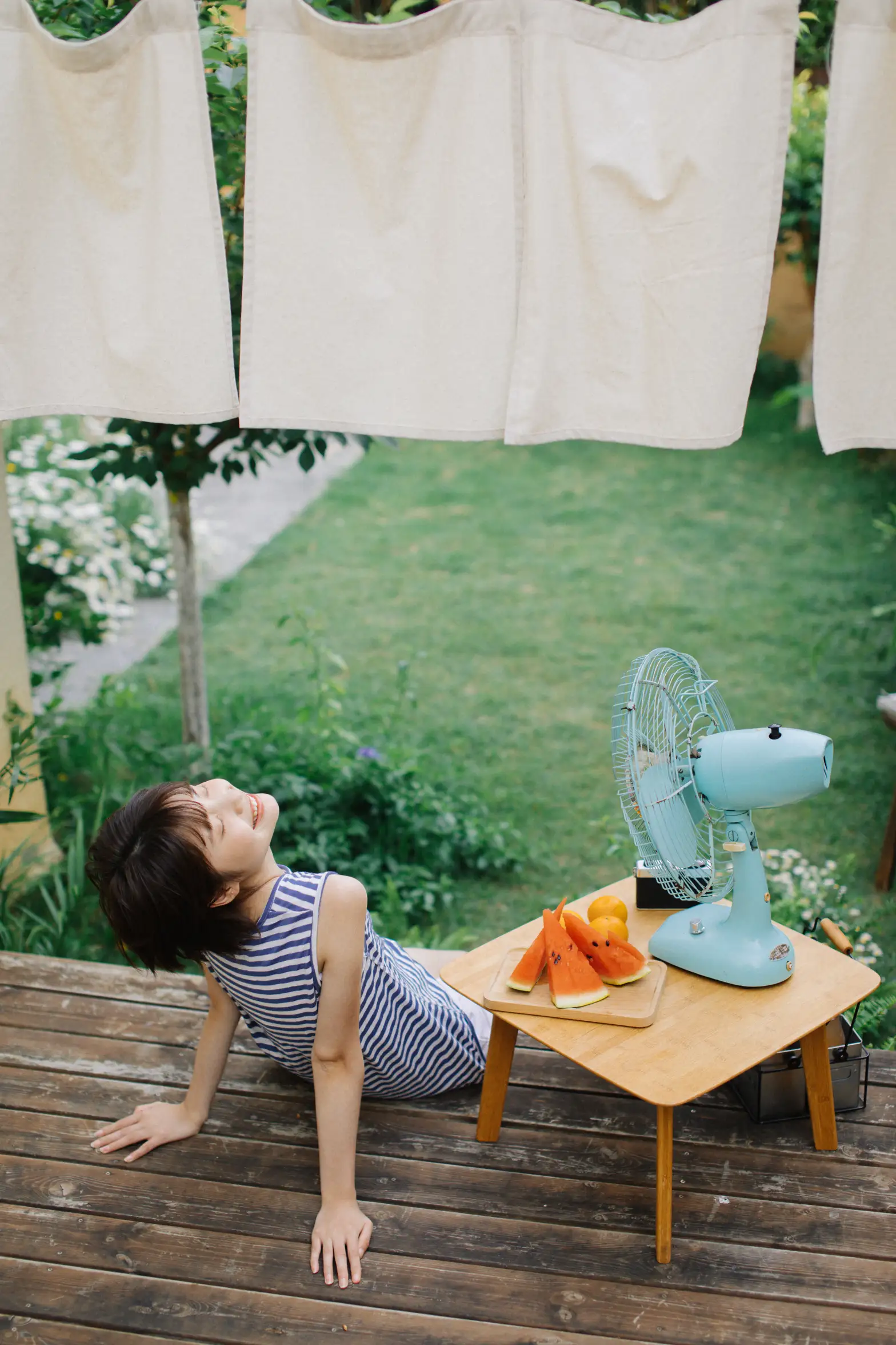 [艺图语] 2022.11.11 Vol.2409 – 捕捉夏天的风 77#[32P]-8