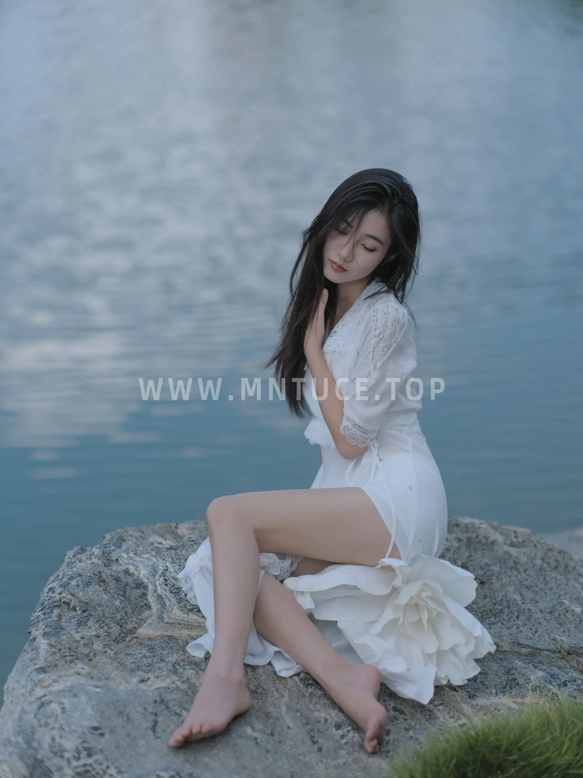 [艺图语] 2022.11.17 Vol.2461 – 秋风 阿万#[46P]-4