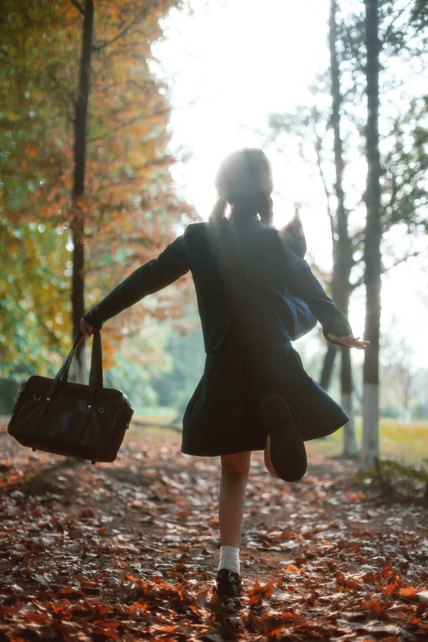 [艺图语] 2022.11.25 Vol.2521 被偷走的秋天#[22P]-3