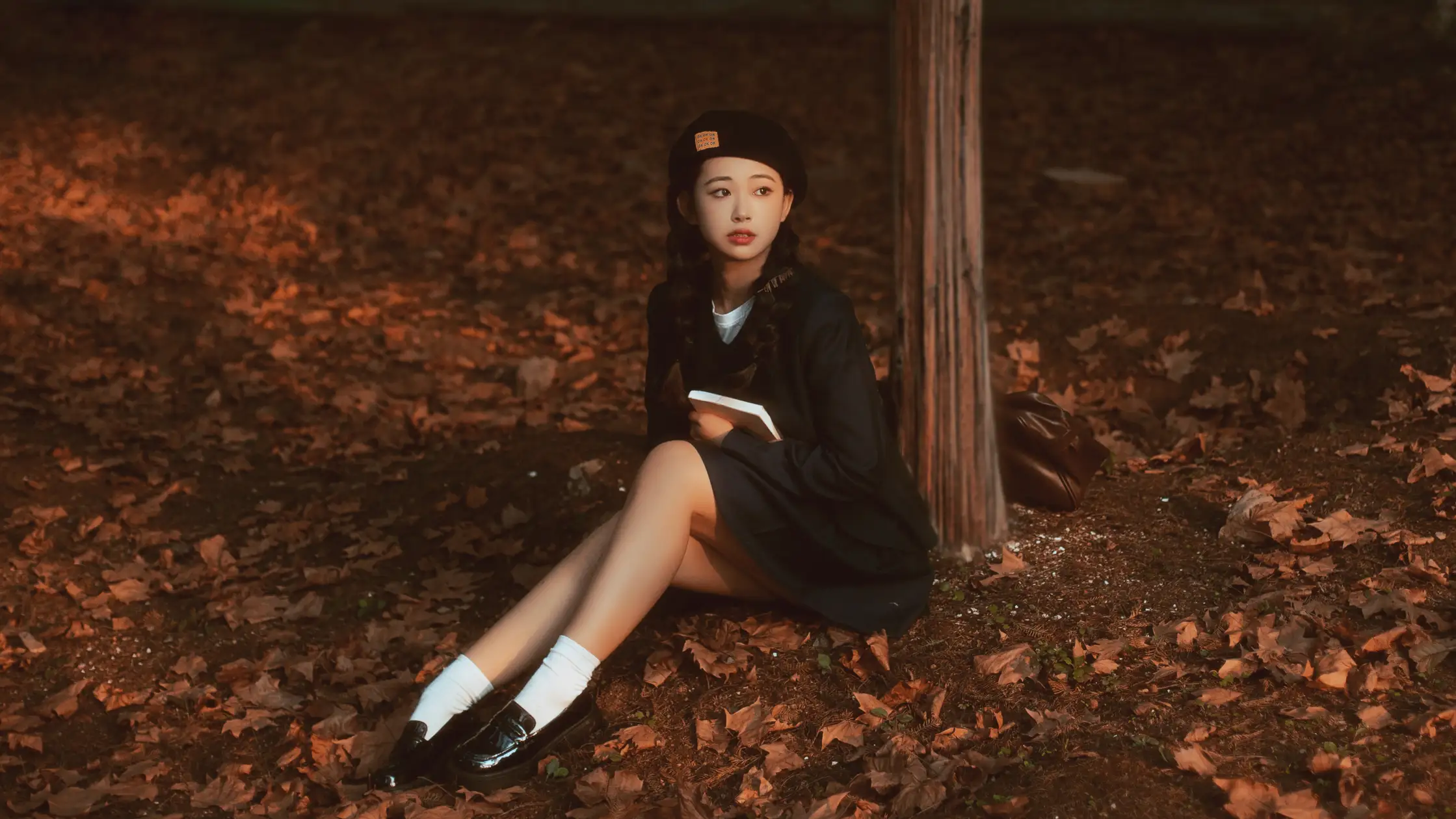 [艺图语] 2022.11.25 Vol.2521 被偷走的秋天#[22P]-9