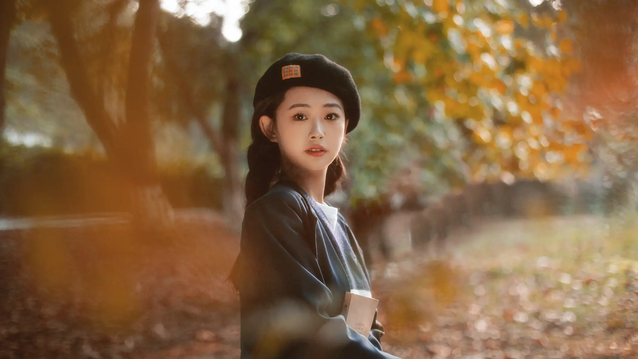 [艺图语] 2022.11.25 Vol.2521 被偷走的秋天#[22P]-1