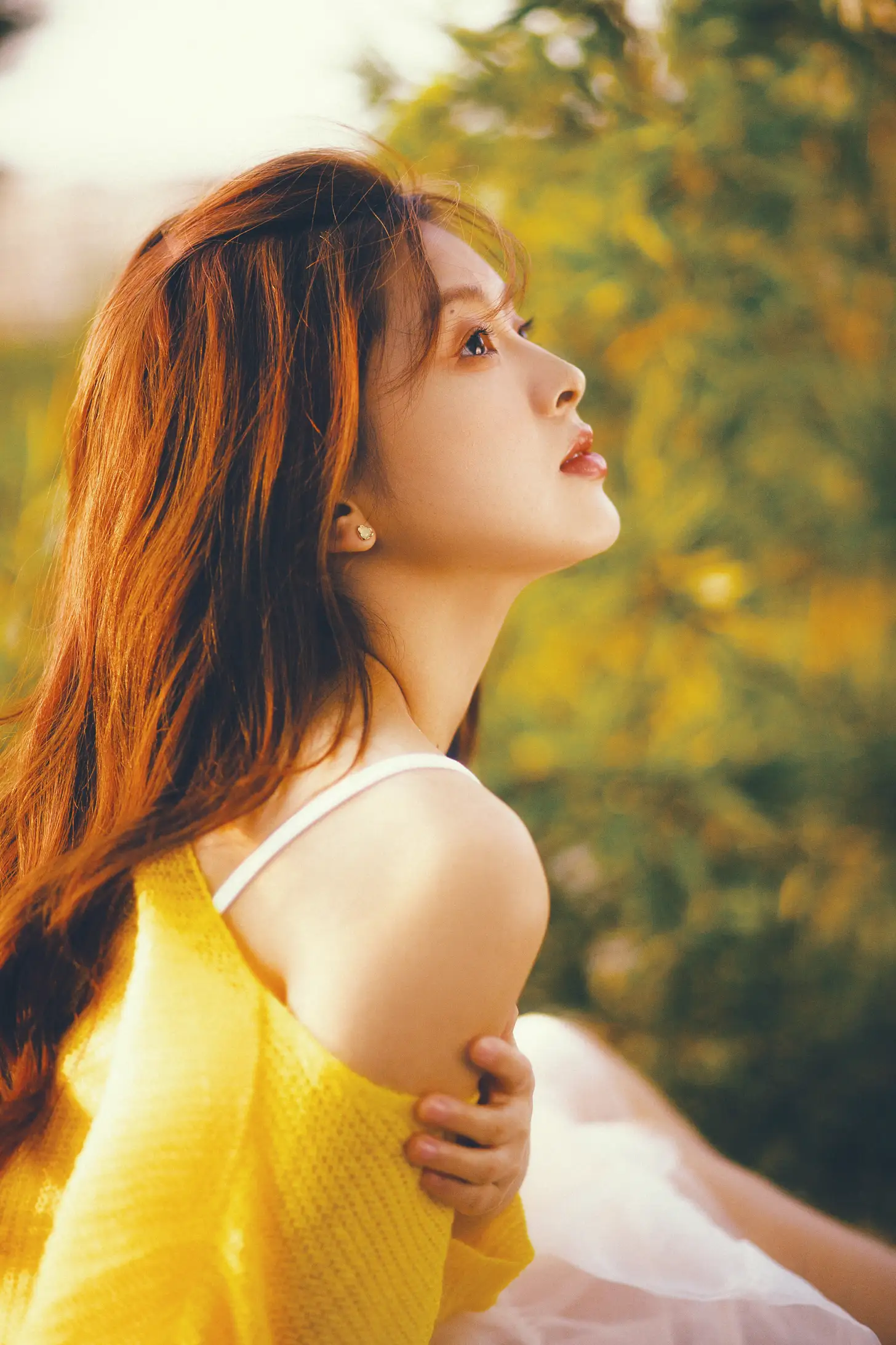 [艺图语] 2022.11.21 Vol.2490 黄毛衣女孩#[27P]-4