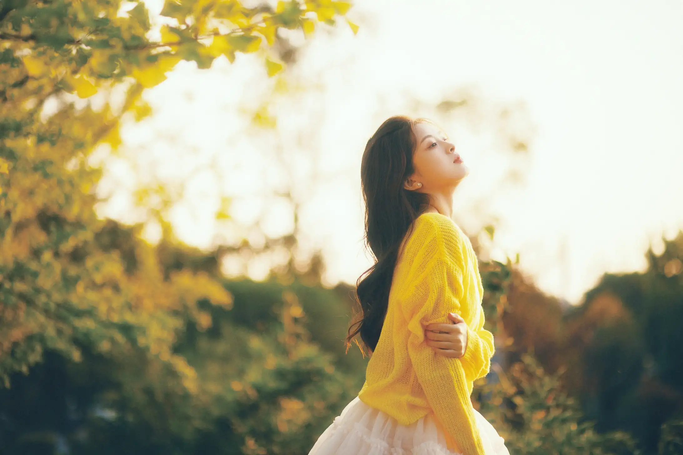 [艺图语] 2022.11.21 Vol.2490 黄毛衣女孩#[27P]-7